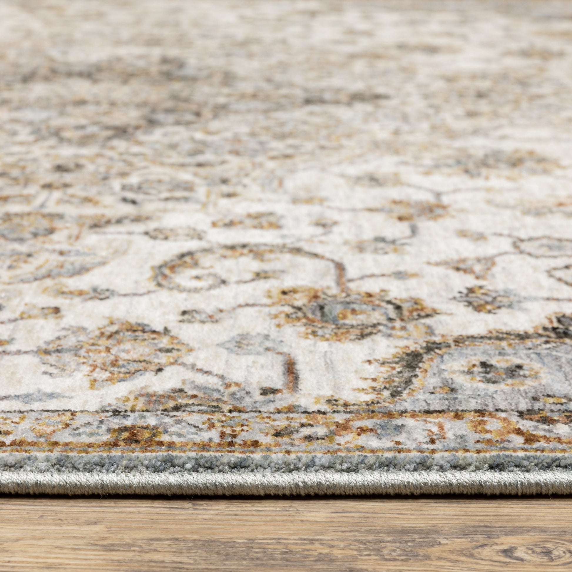 Oriental Weavers Maharaja  Ivory Blue Traditional