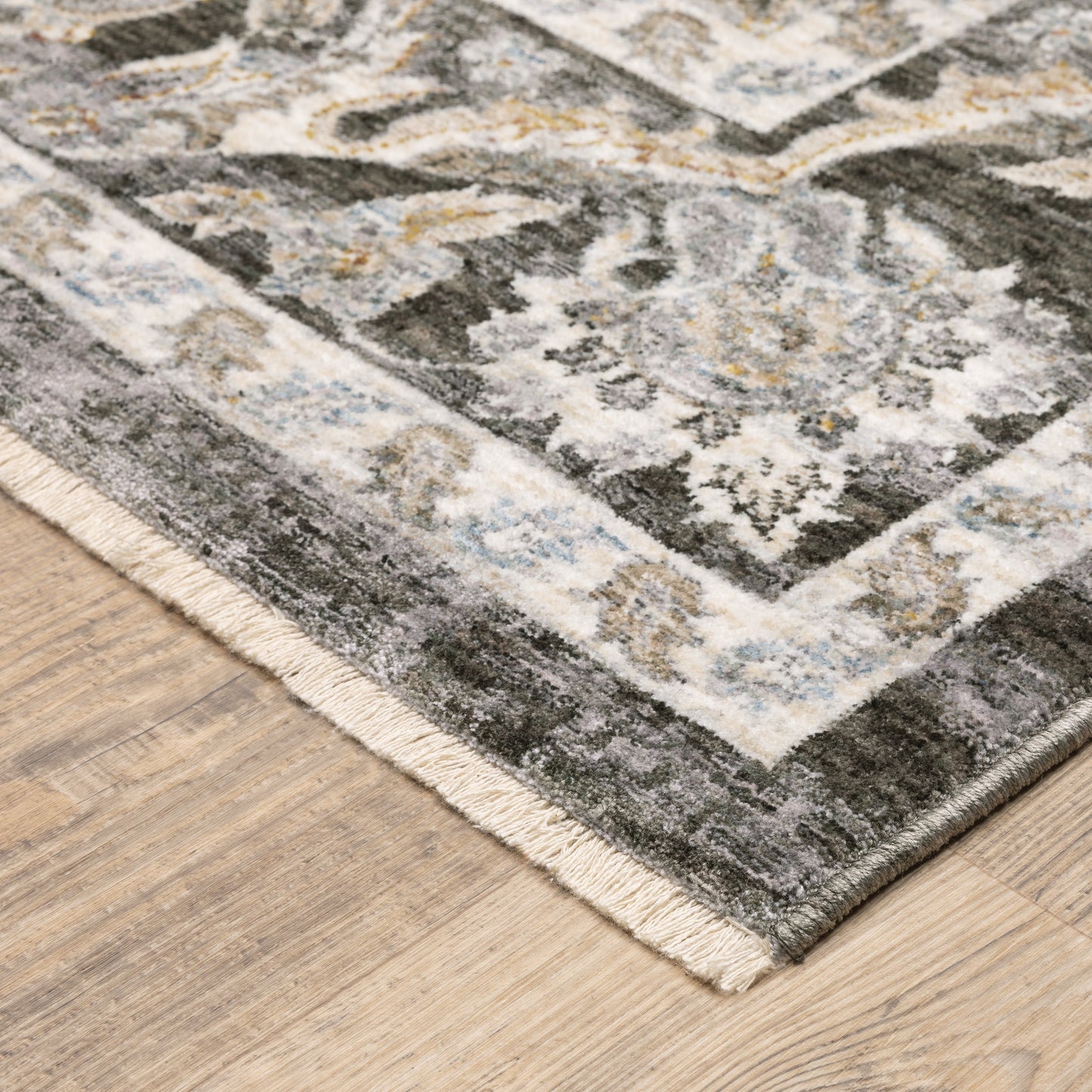 Oriental Weavers Maharaja  Grey Ivory Traditional