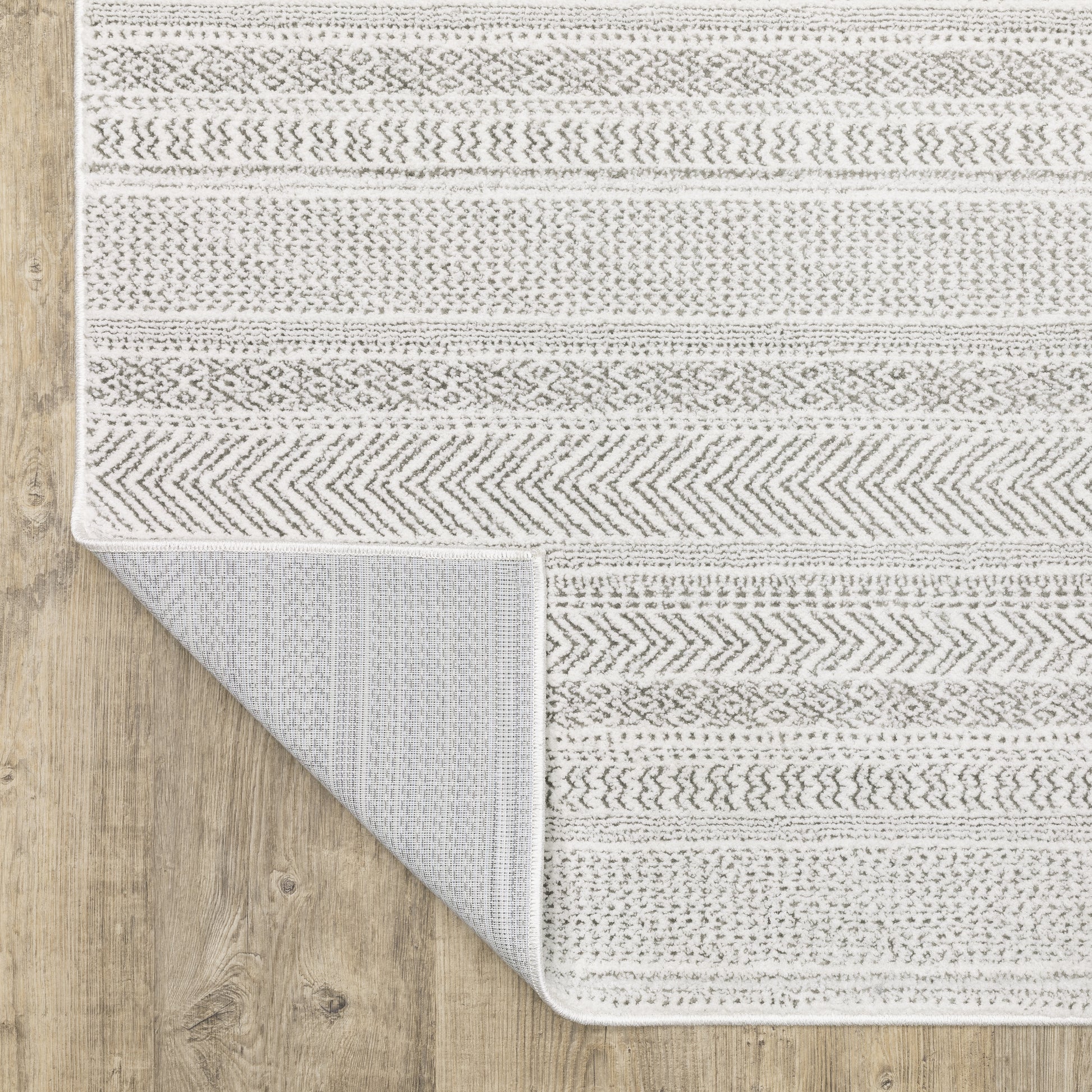 Oriental Weavers Montecito  White Grey Casual