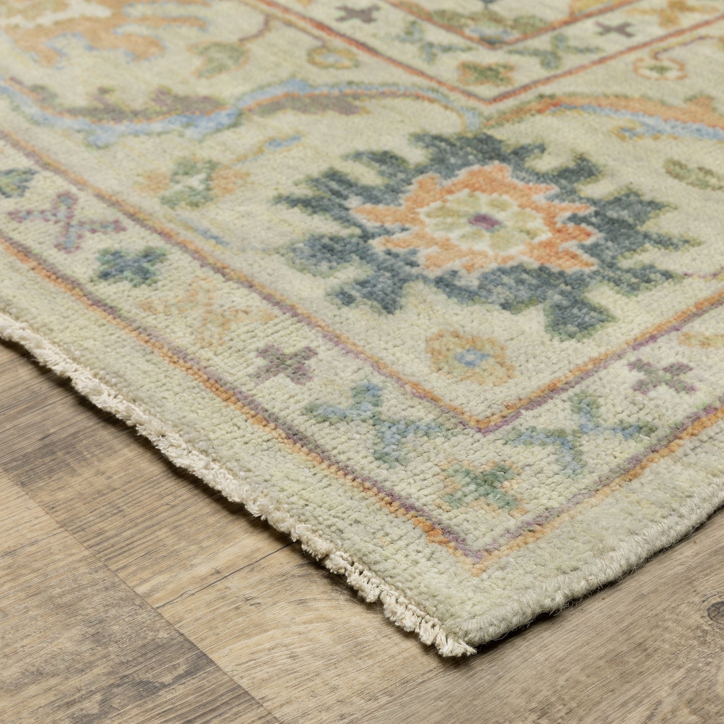 Oriental Weavers Palace  Beige Green Traditional