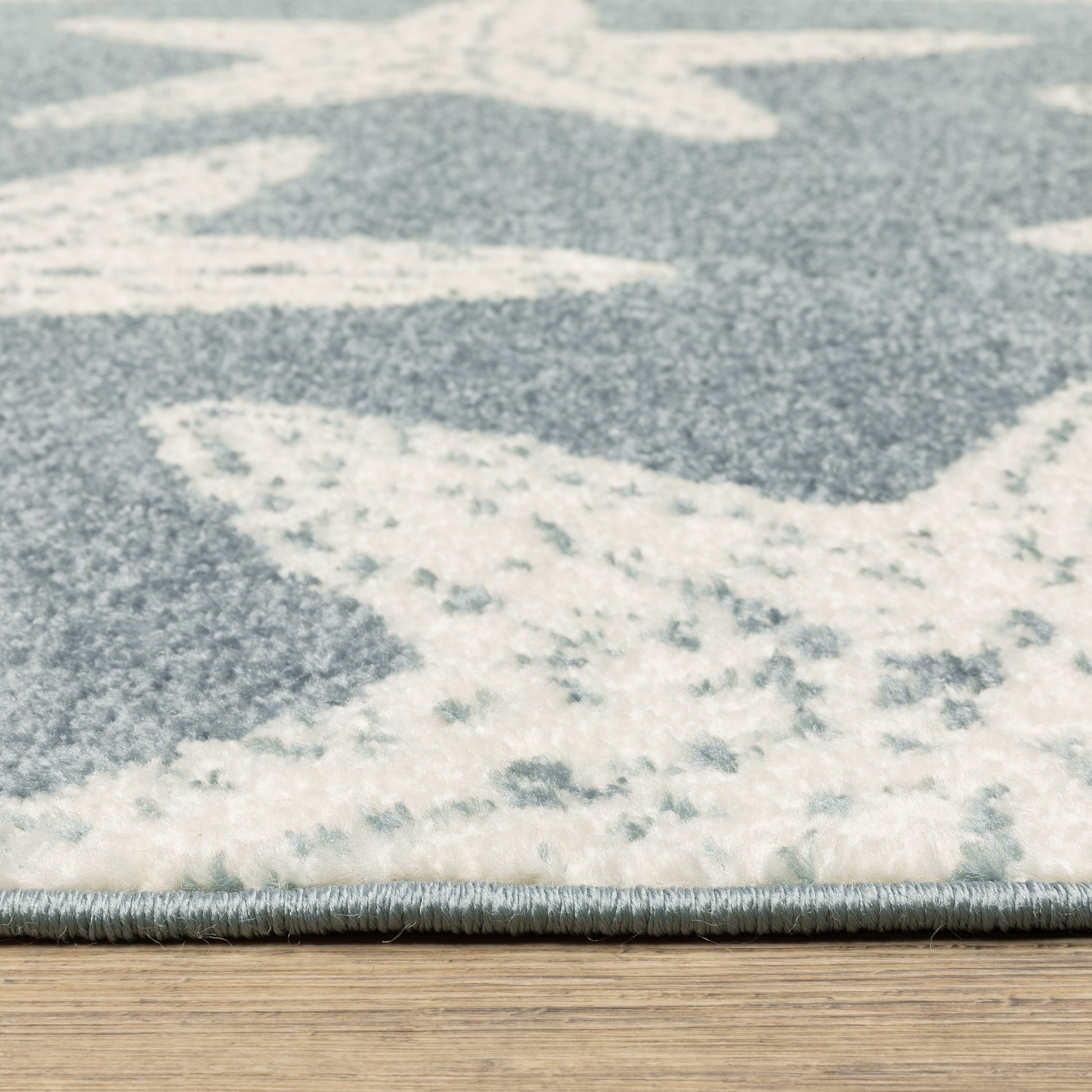 Oriental Weavers Quinn  Blue Ivory Novelty