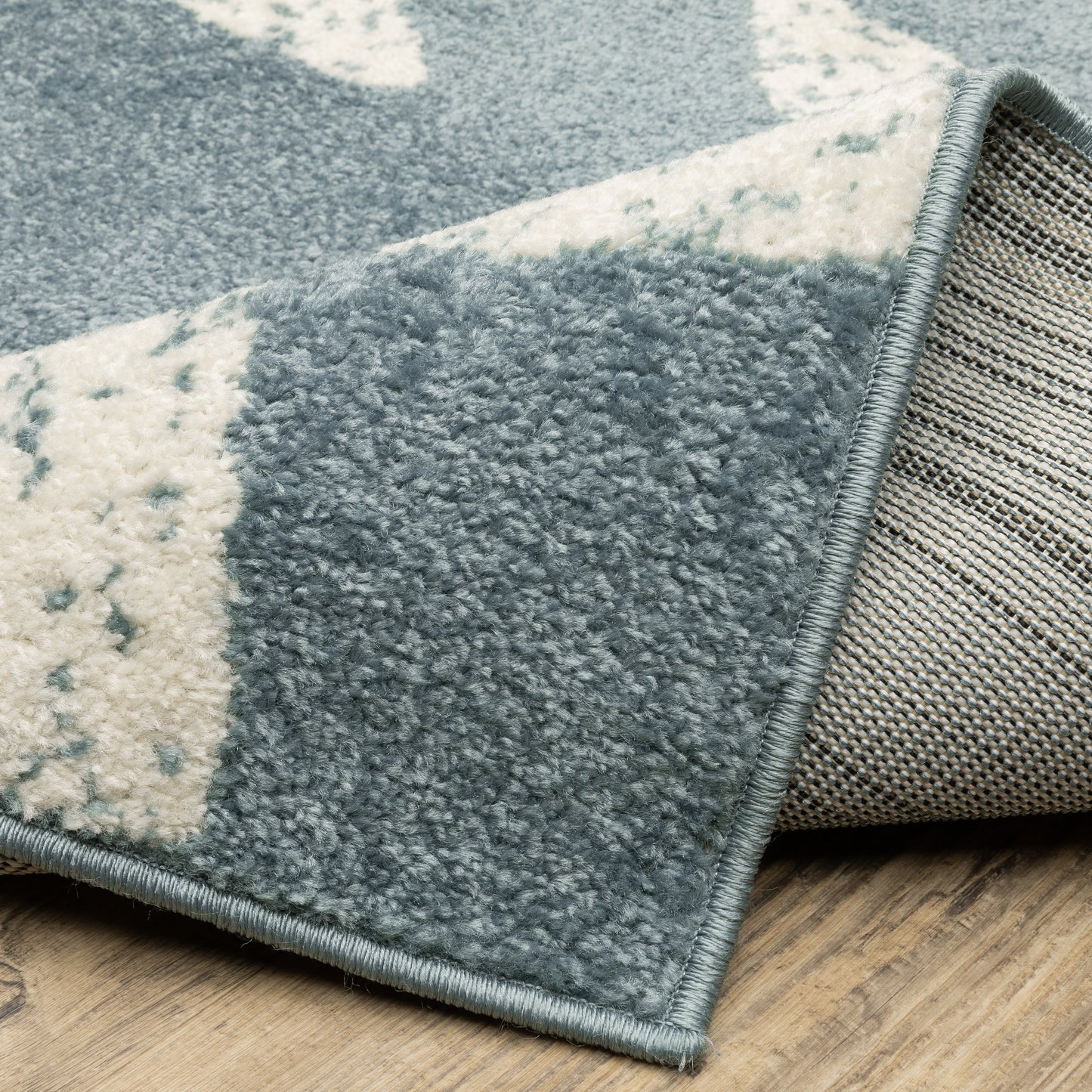 Oriental Weavers Quinn  Blue Ivory Novelty