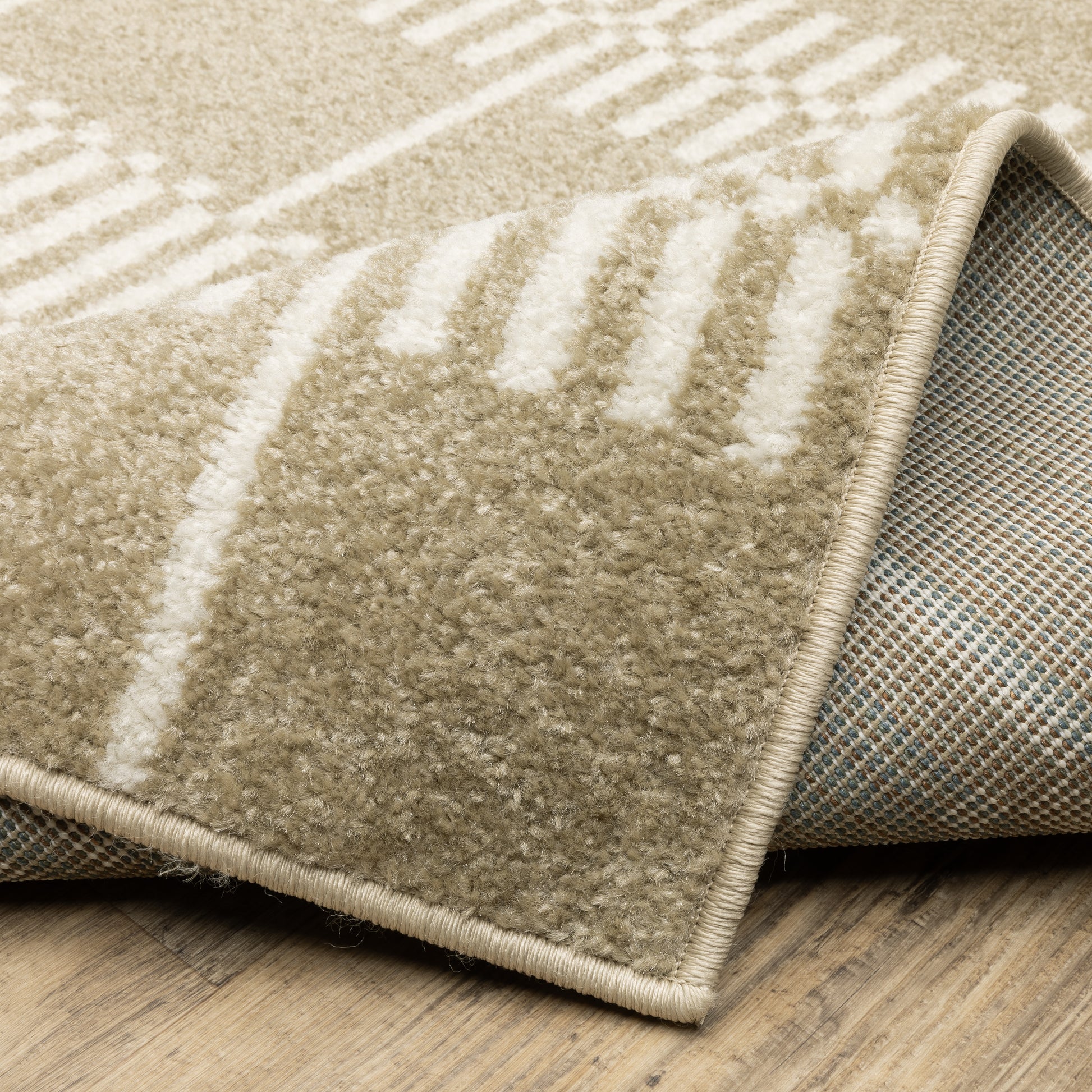 Oriental Weavers Quinn  Beige Ivory Scandinavian