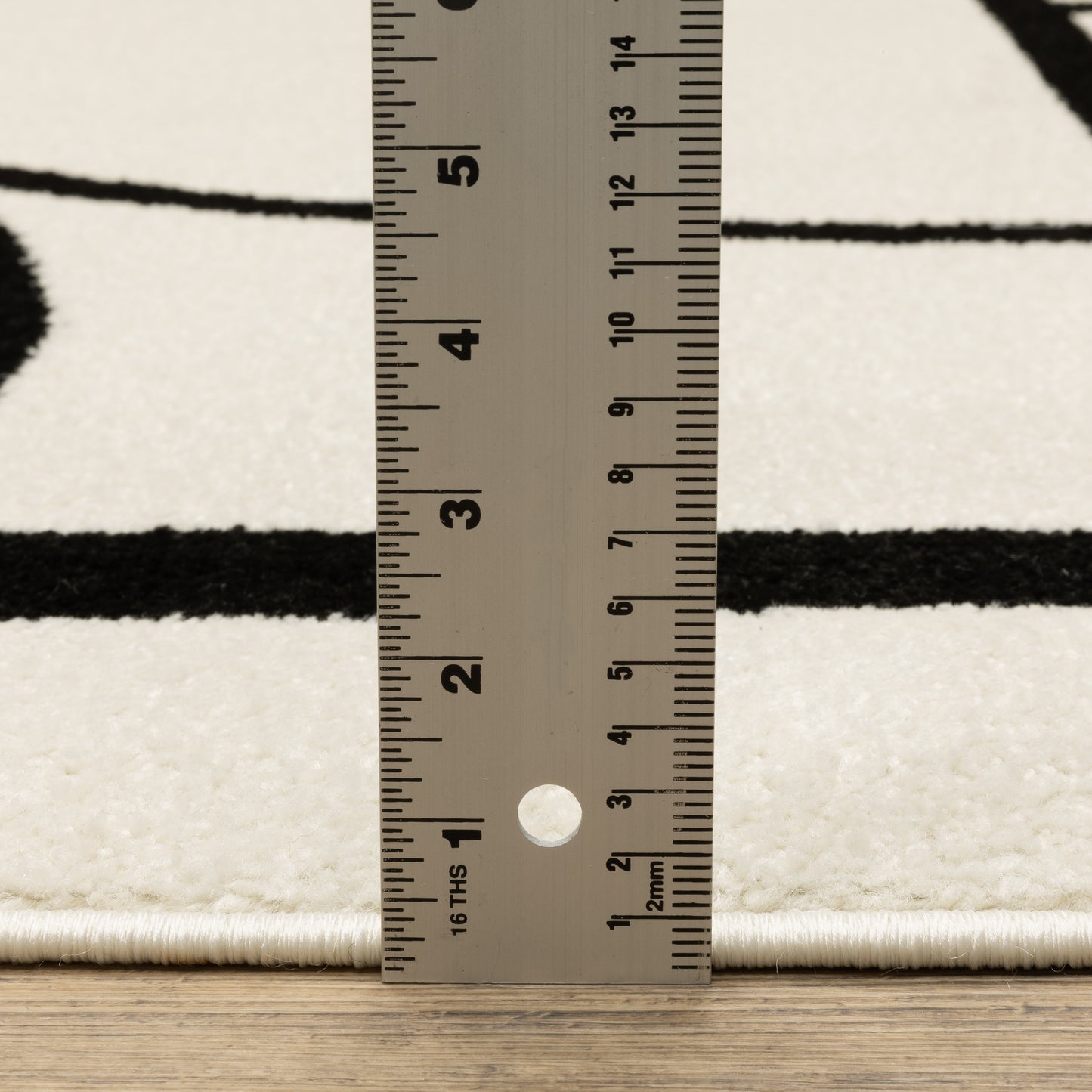 Oriental Weavers Quinn  Ivory Black Modern