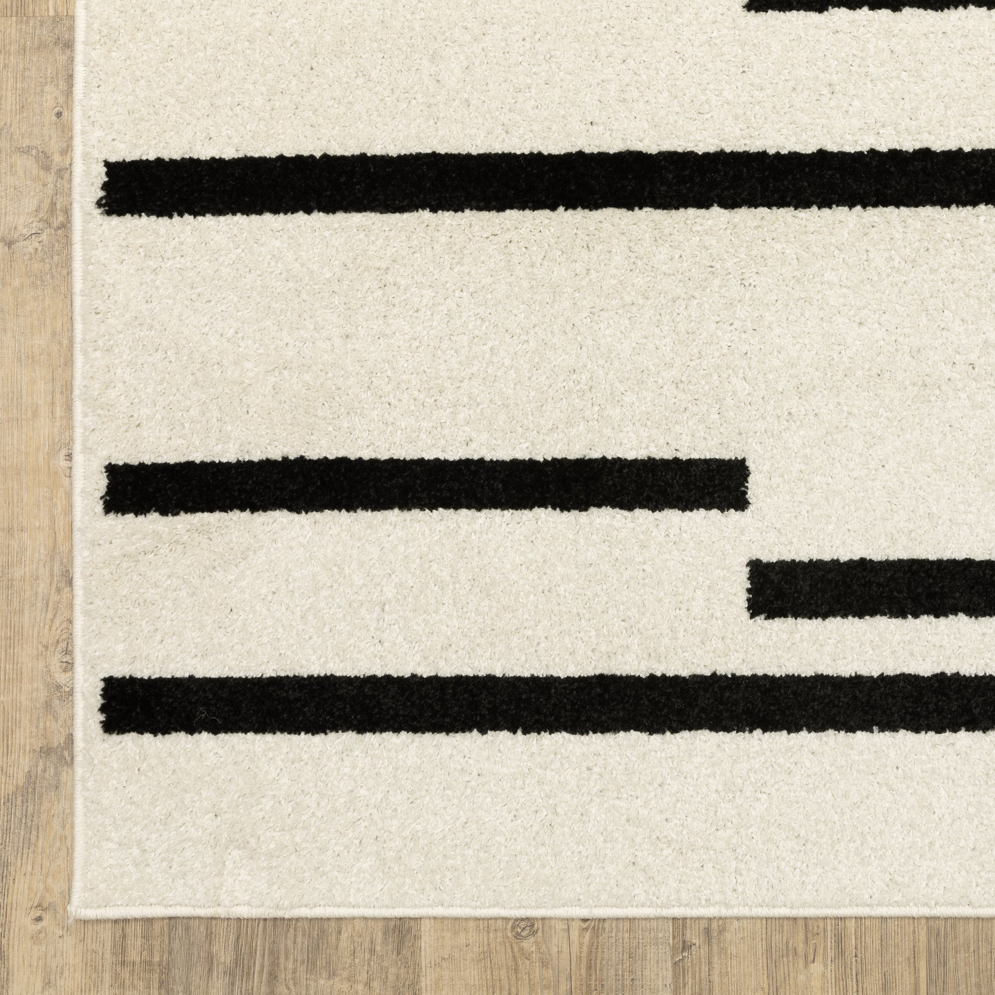 Oriental Weavers Quinn  Beige Black Modern