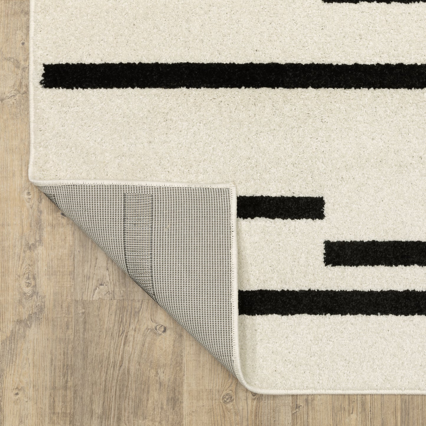 Oriental Weavers Quinn  Beige Black Modern