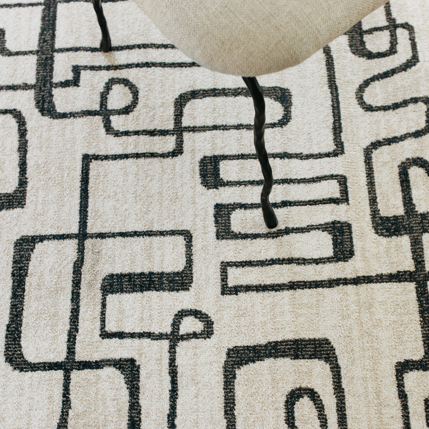 Oriental Weavers Quinn  Beige Black Modern