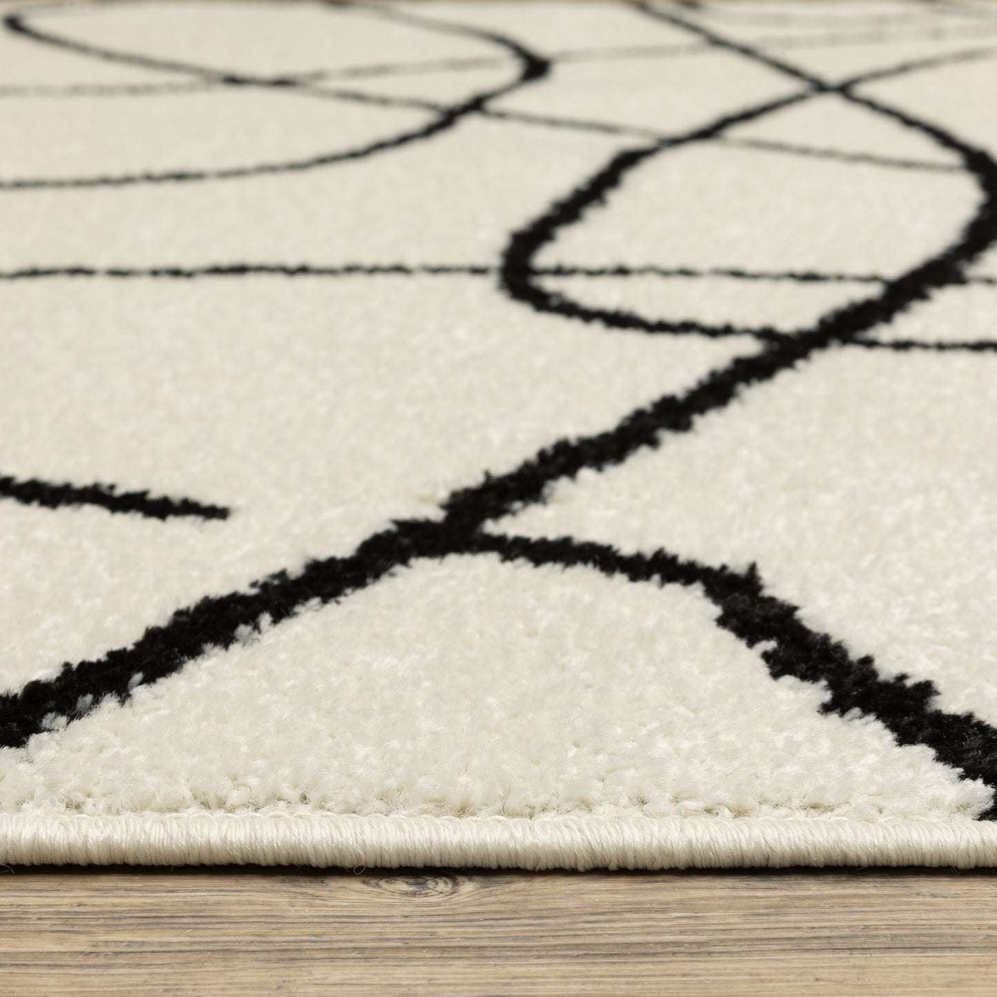 Oriental Weavers Quinn  Beige Black Modern