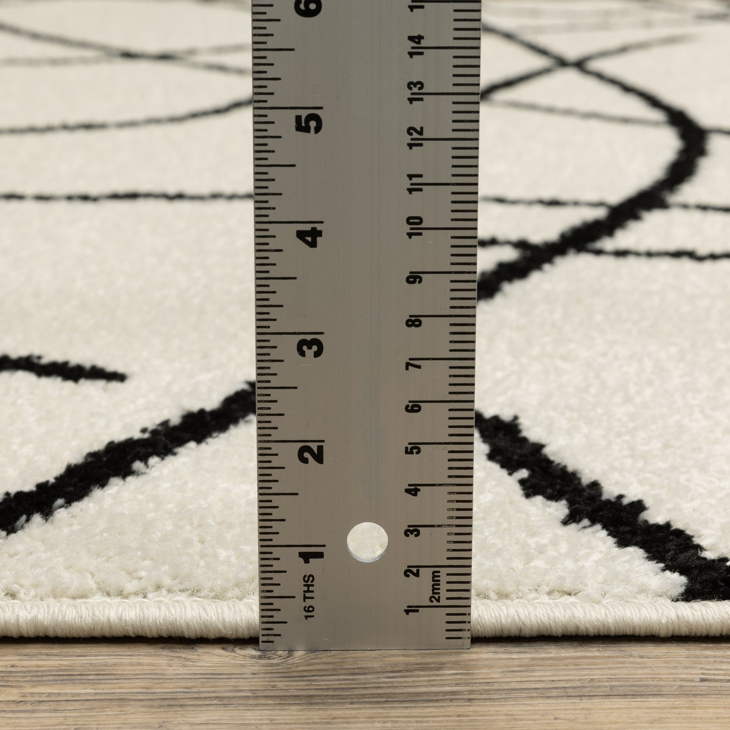 Oriental Weavers Quinn  Beige Black Modern