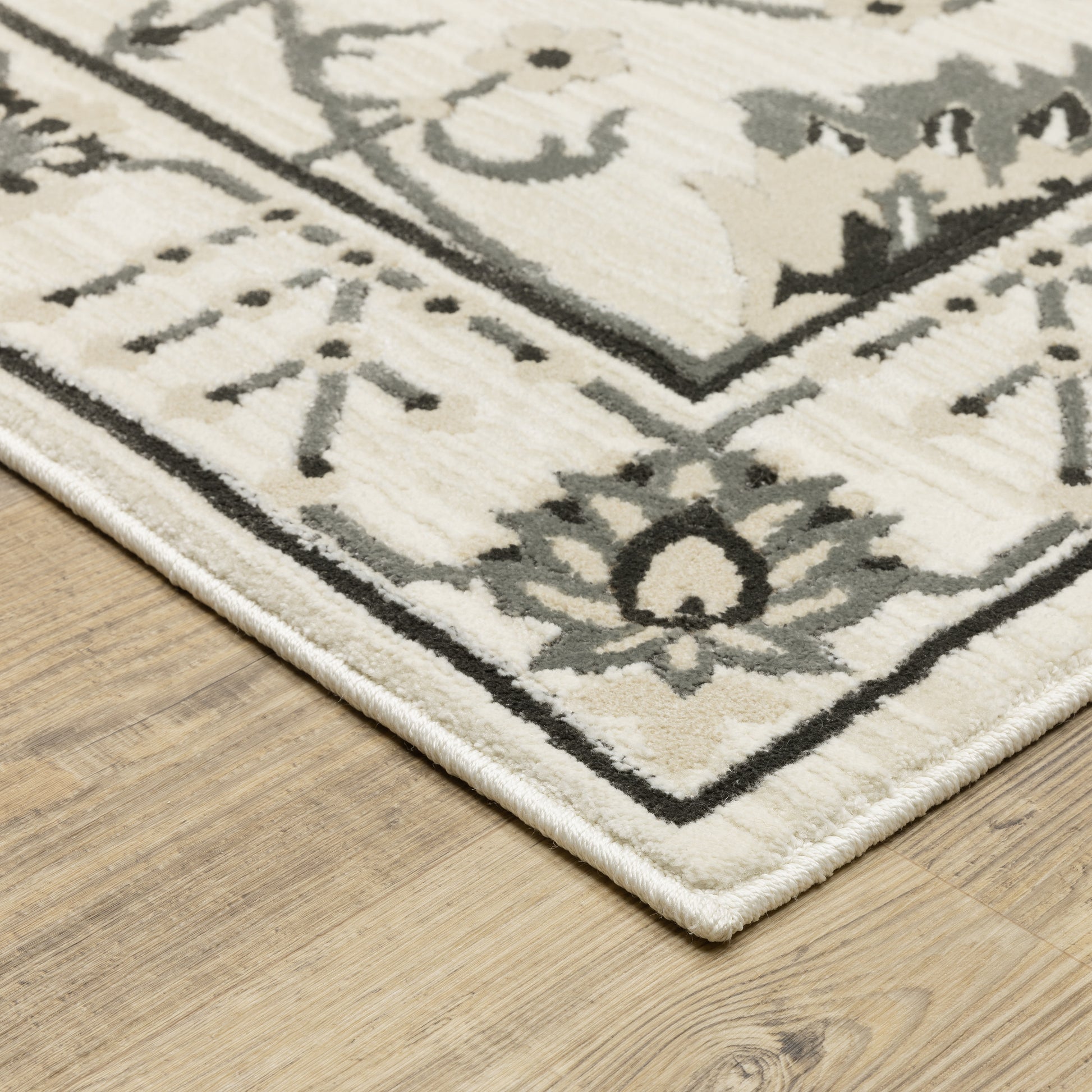 Oriental Weavers Raylan  Ivory Grey Traditional