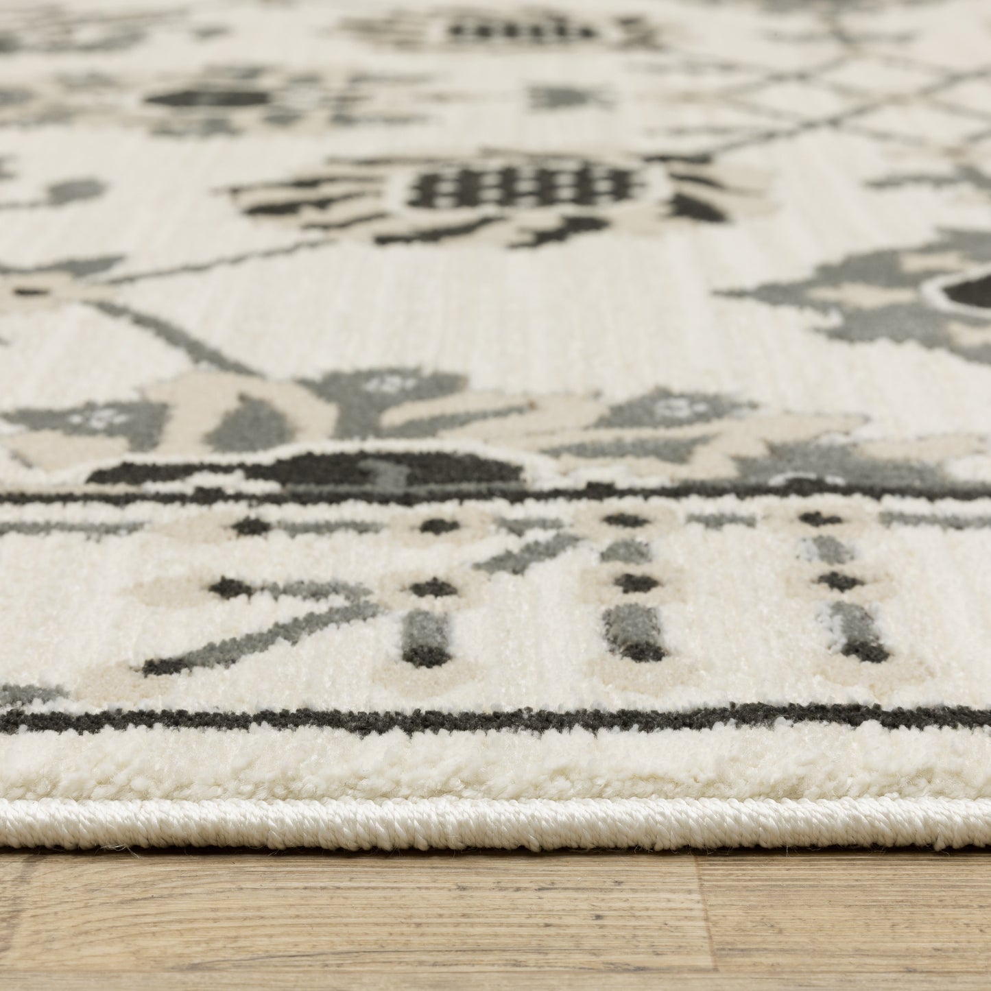 Oriental Weavers Raylan  Ivory Grey Traditional