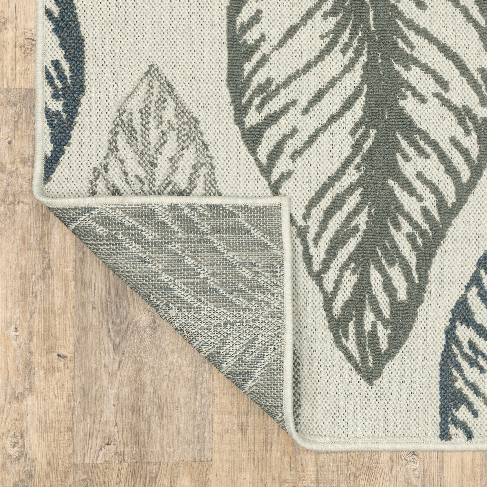 Oriental Weavers Torrey  Light Grey Grey Tropical