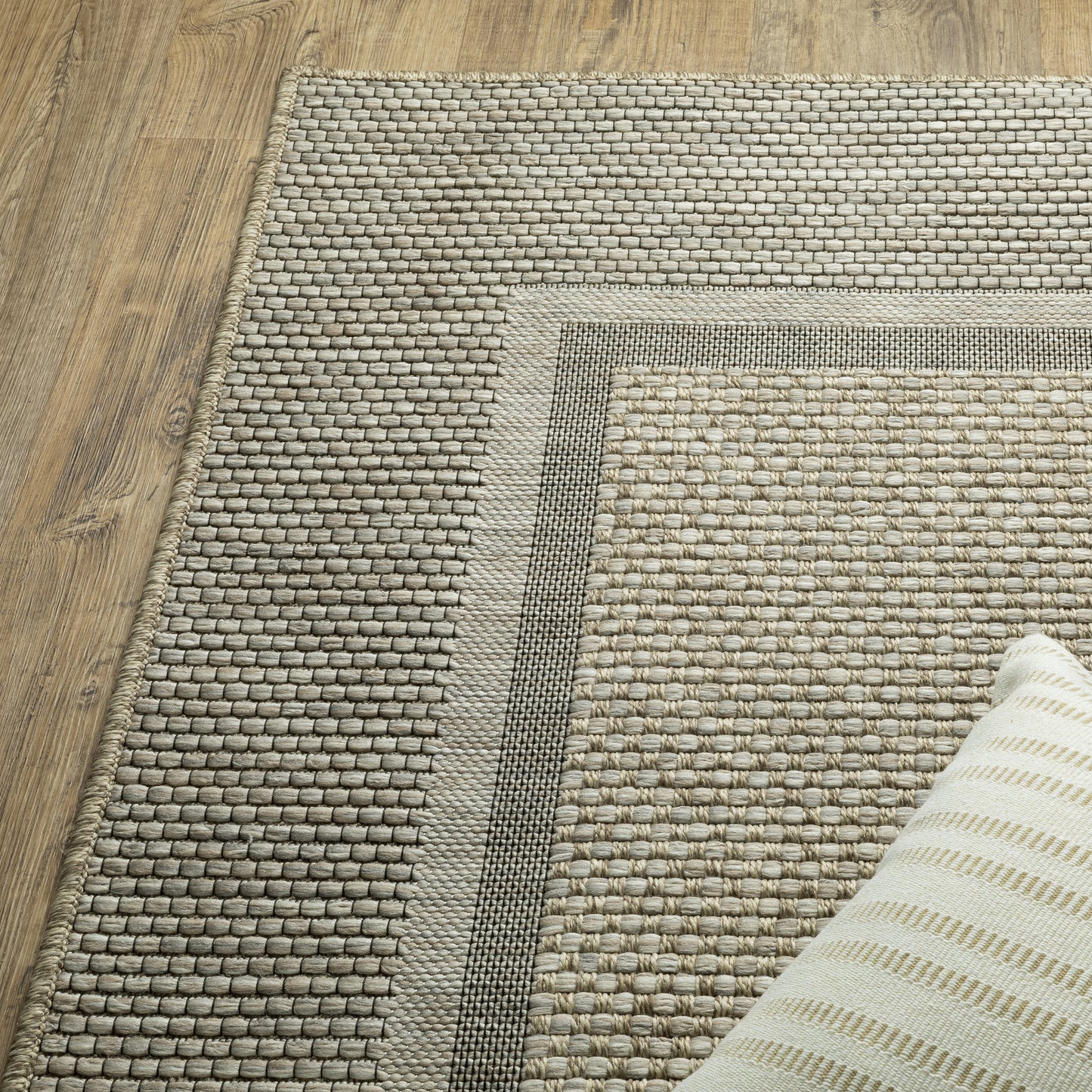 Oriental Weavers Tortuga  Tan Black Casual