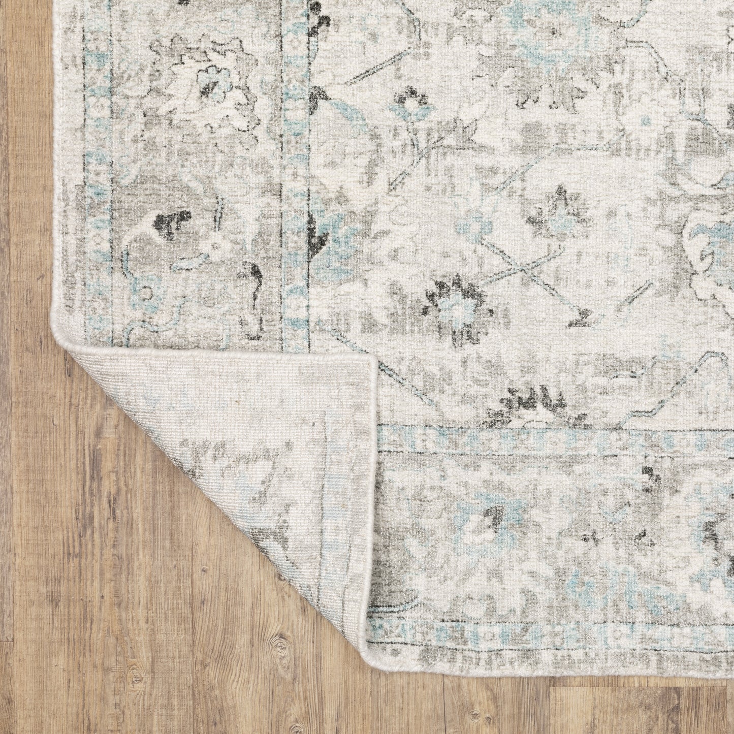 Oriental Weavers Windham  Ivory Blue Traditional