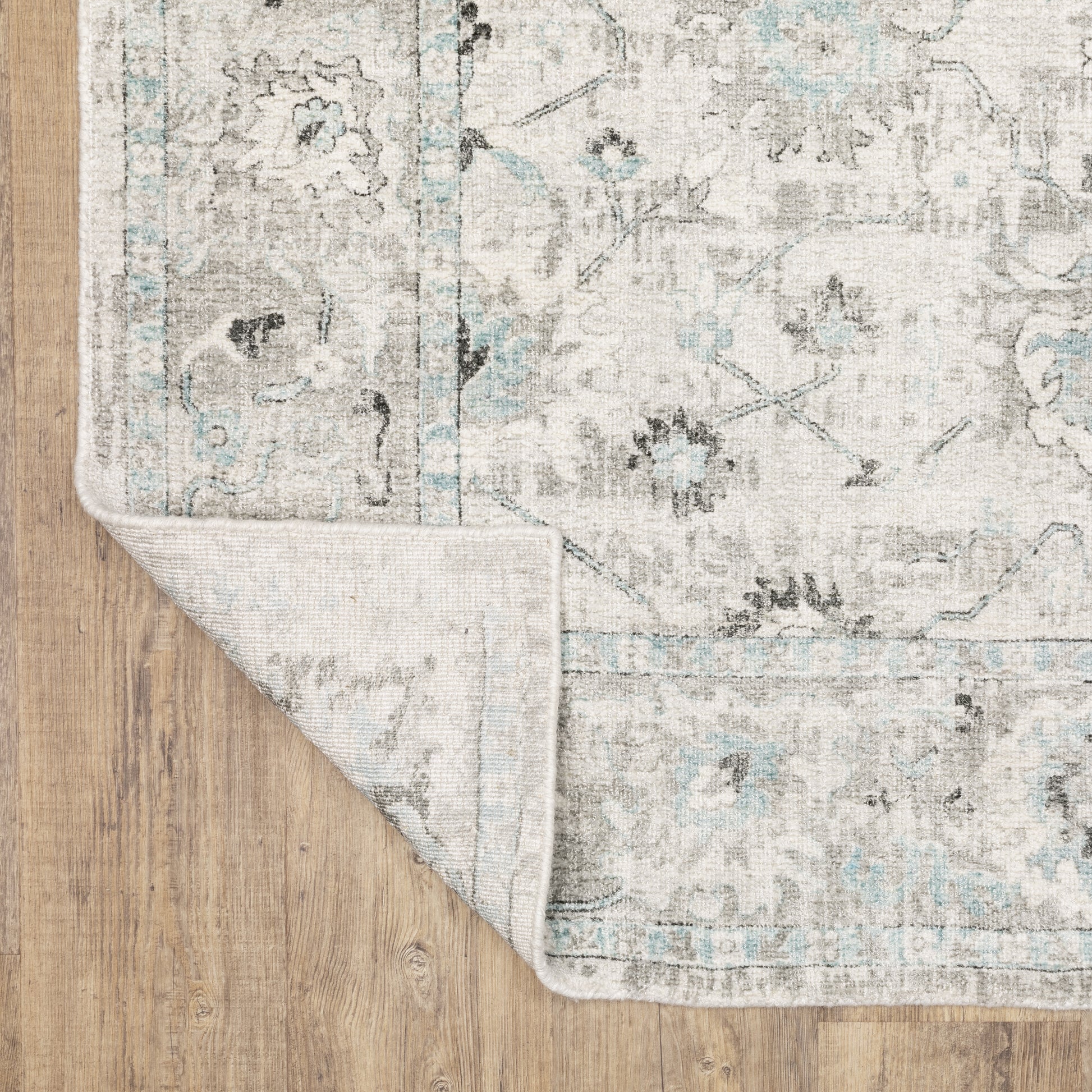Oriental Weavers Windham  Ivory Blue Traditional