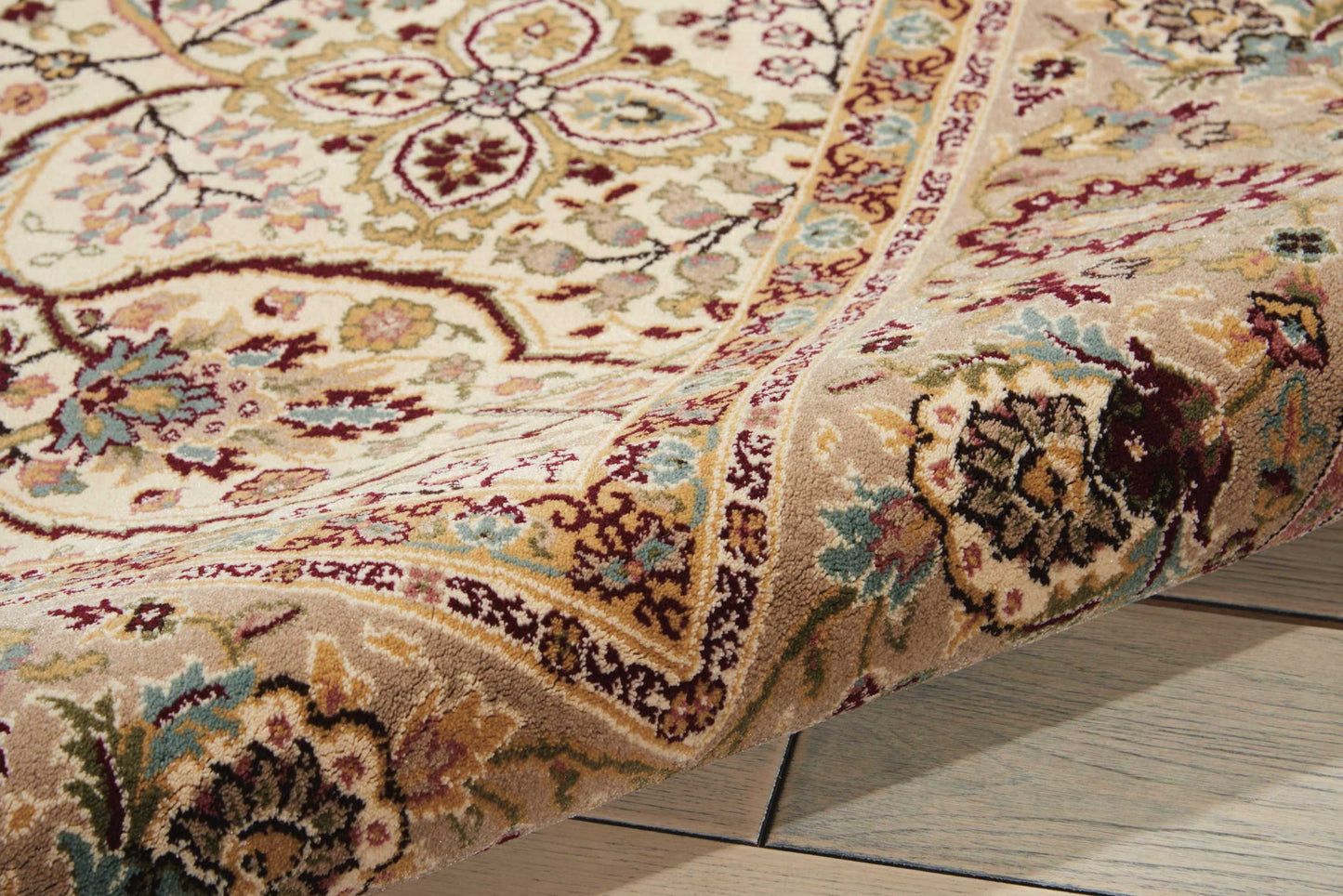 Nourison Home Antiquities  Ivory  Traditional