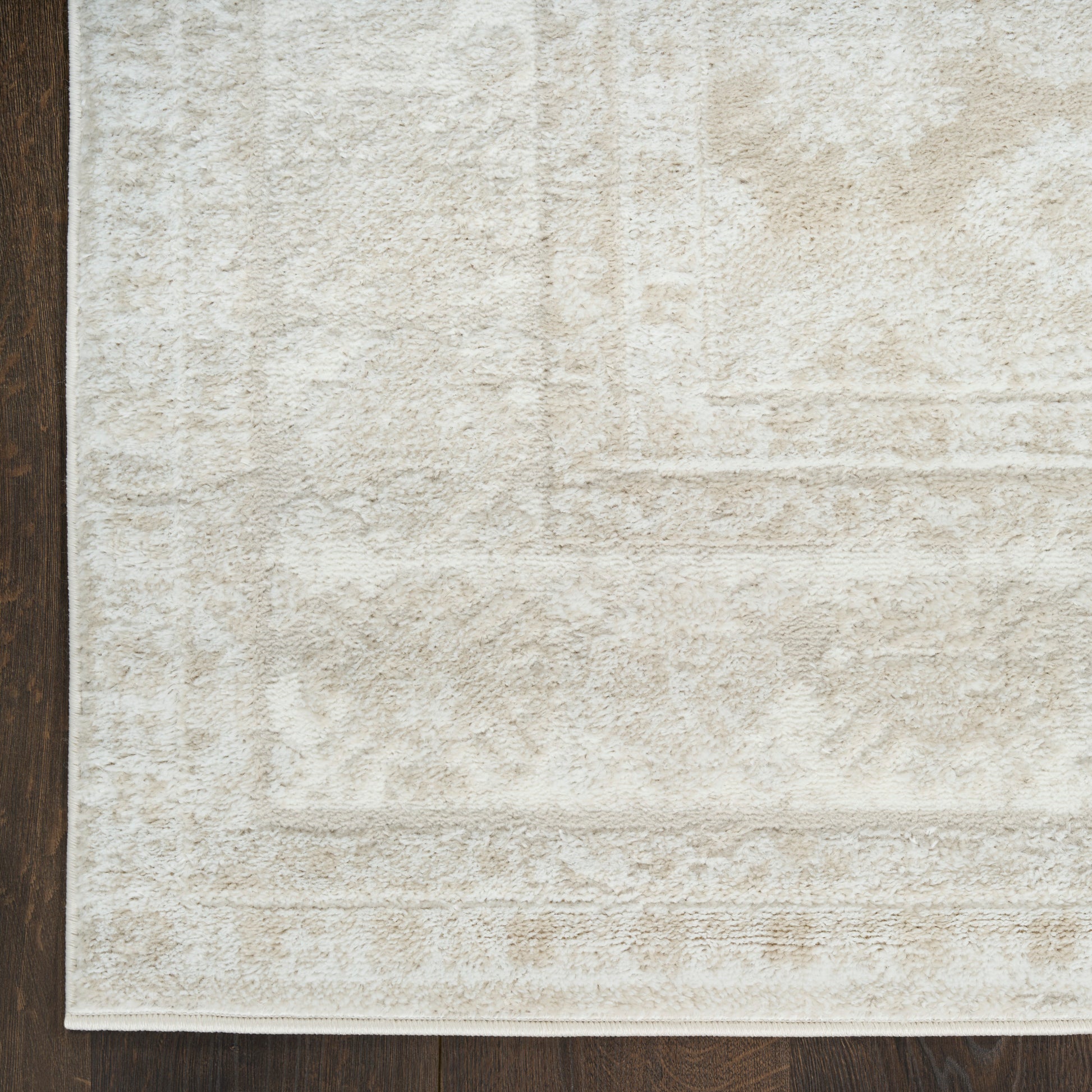 Nourison Home Dekor  Ivory Beige  Traditional