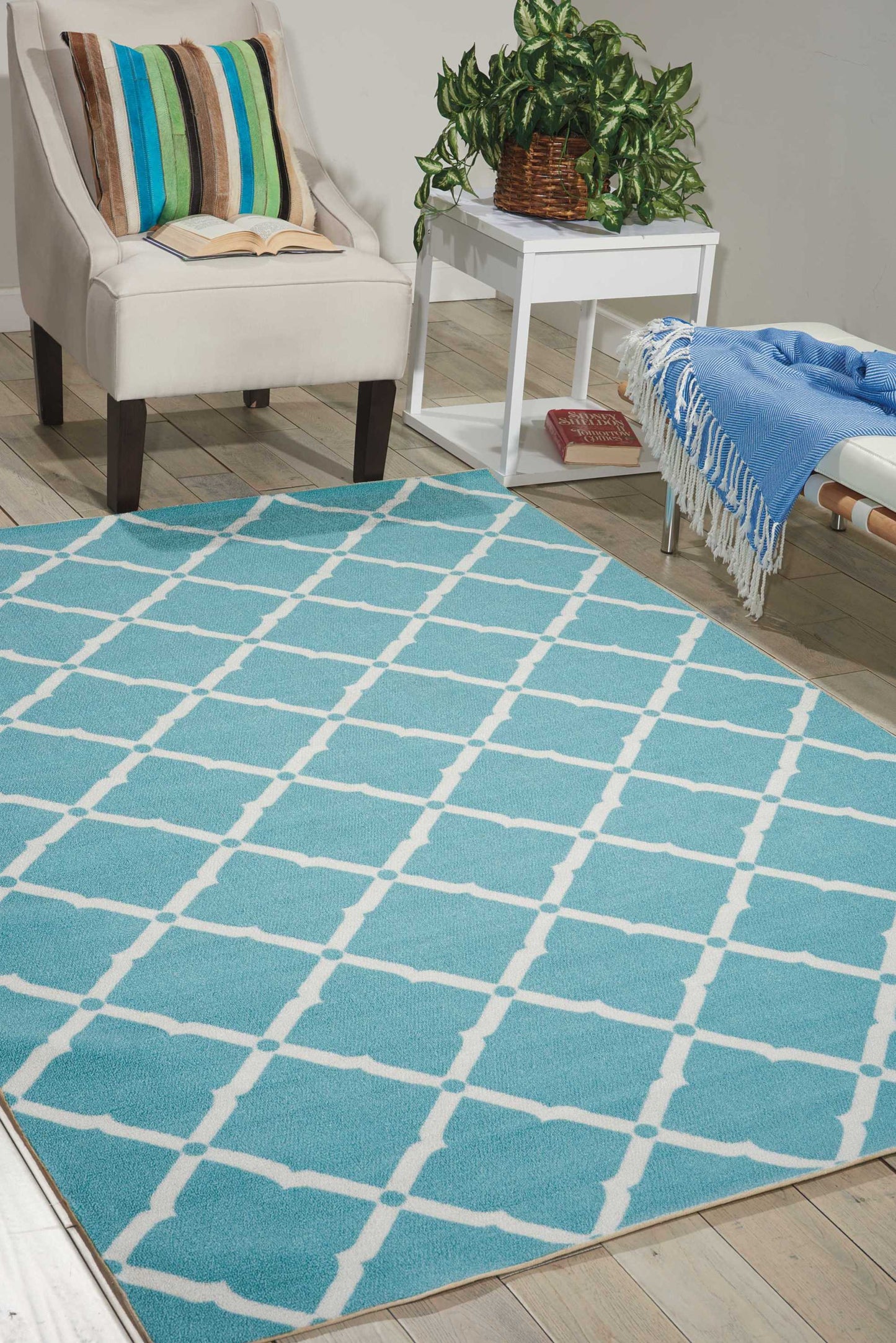 Nourison Home Home & Garden  Aqua  Transitional