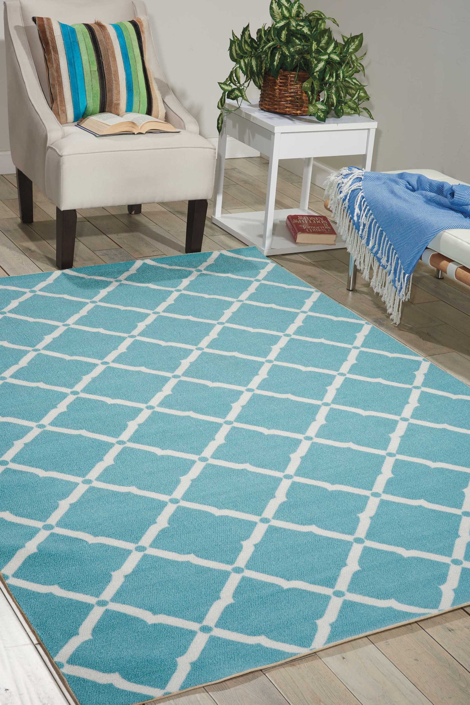 Nourison Home Home & Garden  Aqua  Transitional