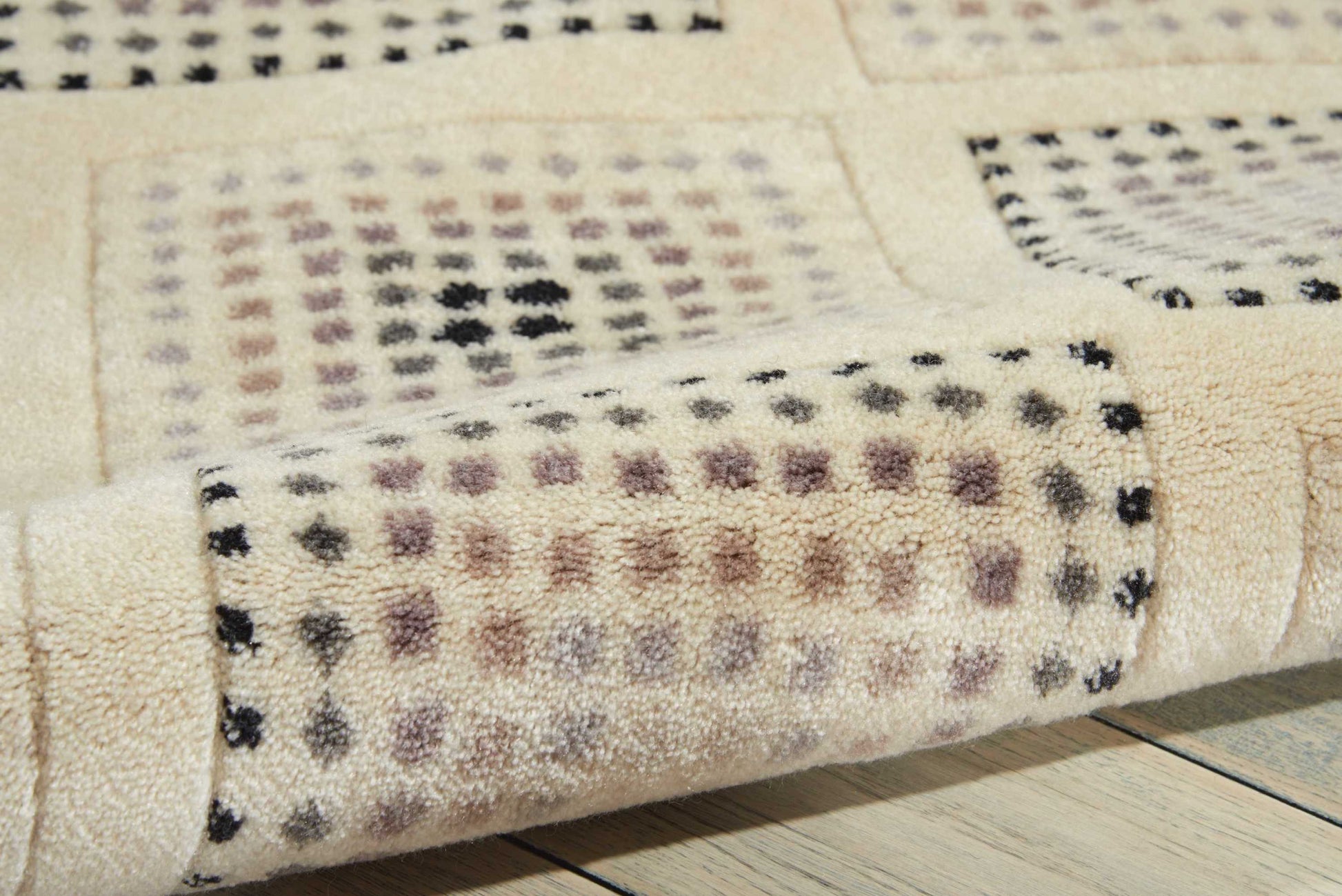 Nourison Home Utopia  Champagne  Contemporary