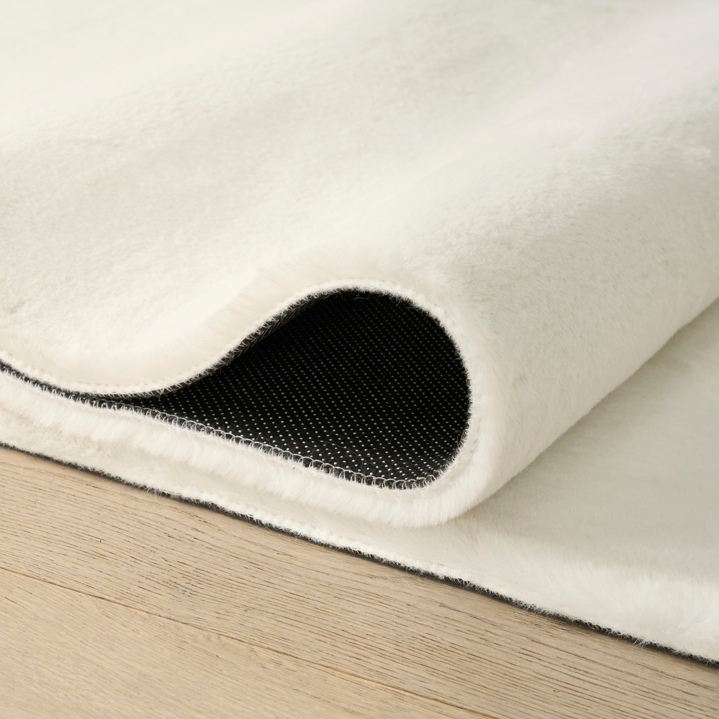 Nourison Home Soft Plush Rabbit Fur  White  Contemporary