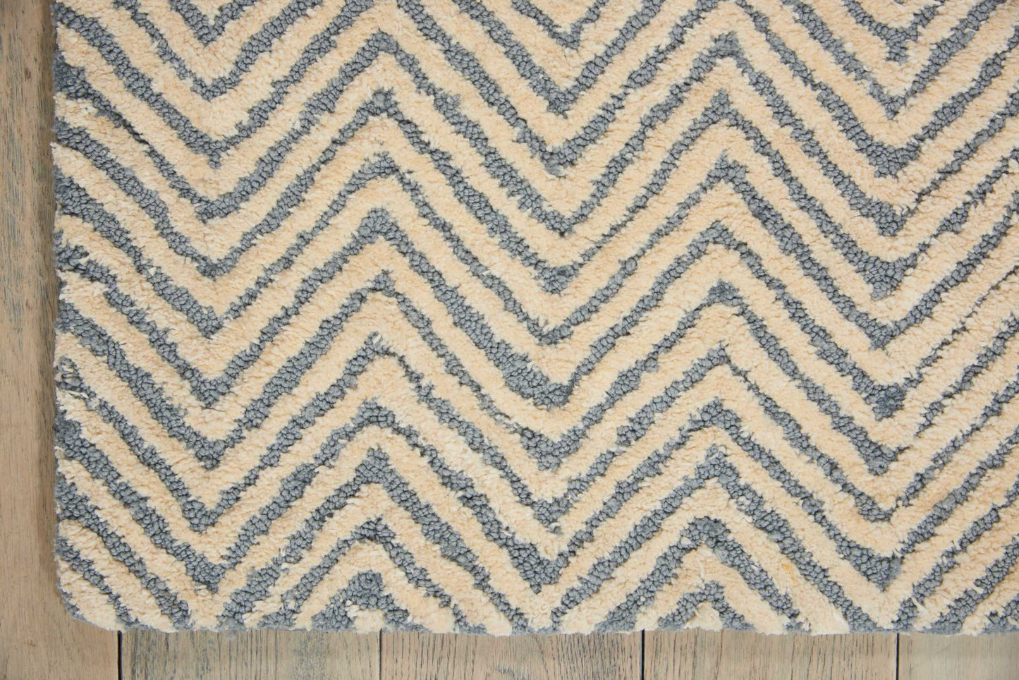 Nourison Home Deco Mod  Light Blue Ivory  Transitional