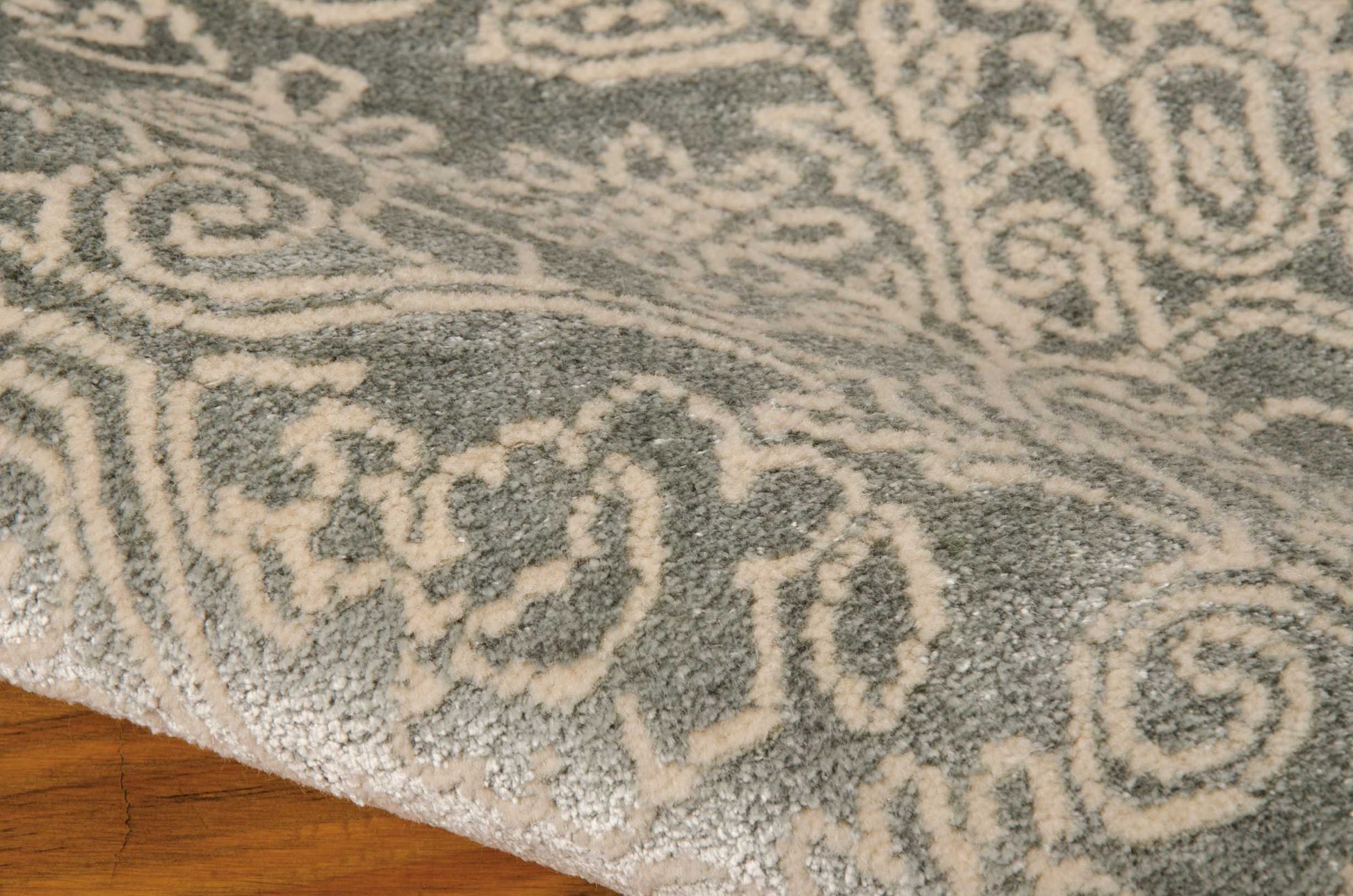 Michael Amini Platine  Marine  Transitional
