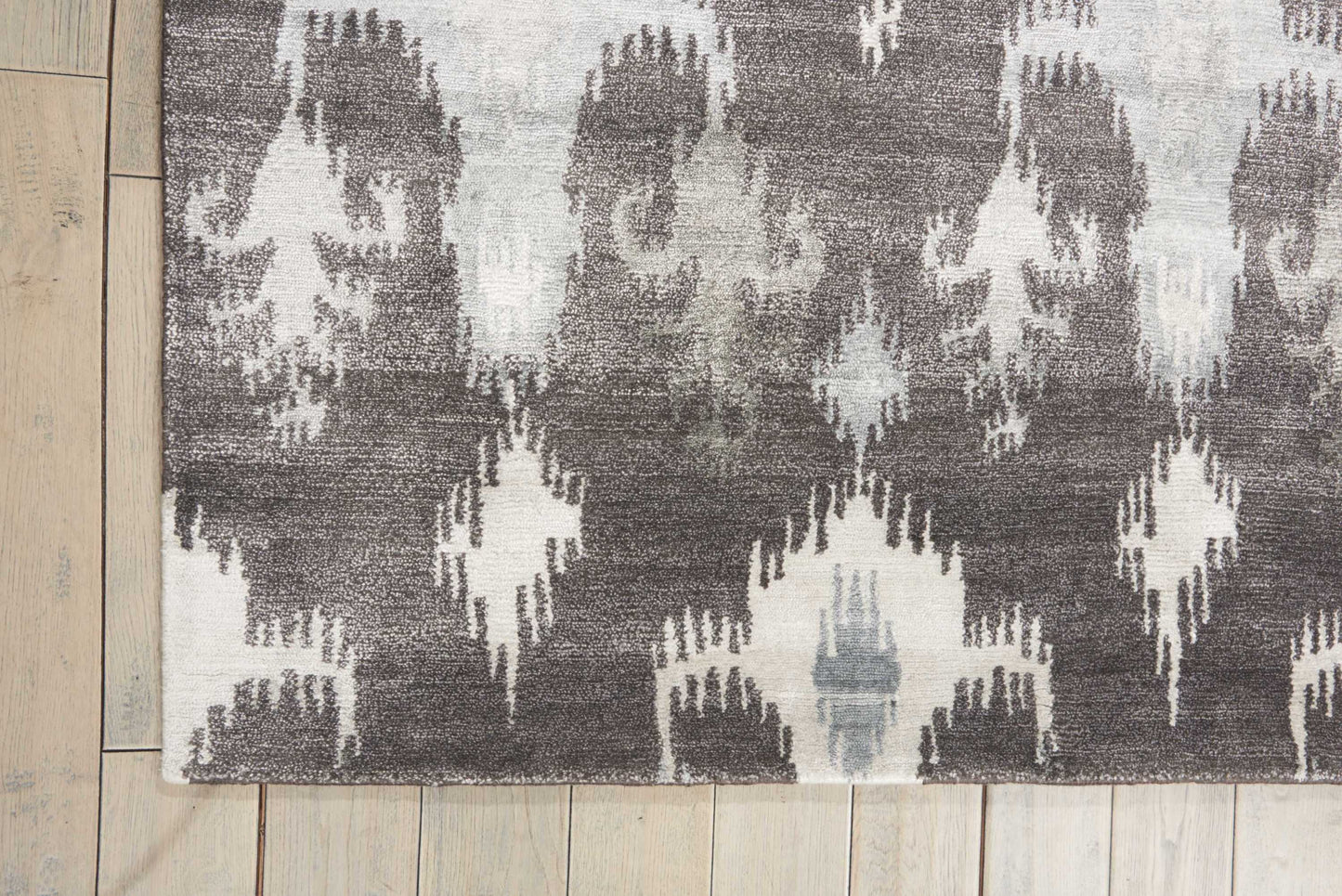 Nourison Home Silk Shadows  Grey  Transitional