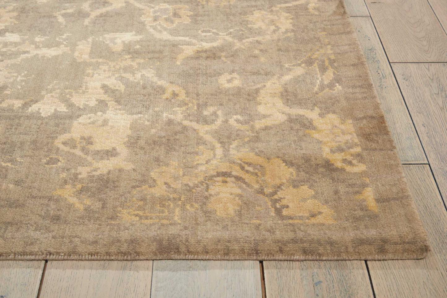 Nourison Home Silken Allure  Moss  Transitional