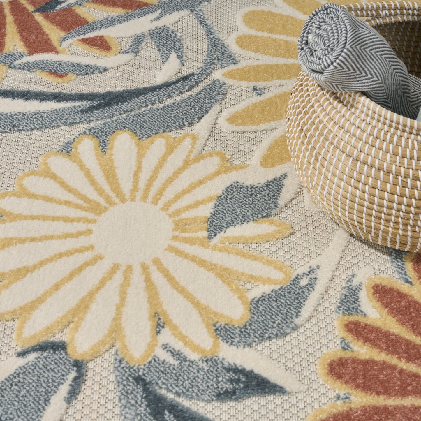 Nourison Home Aloha  Ivory Rose  Contemporary