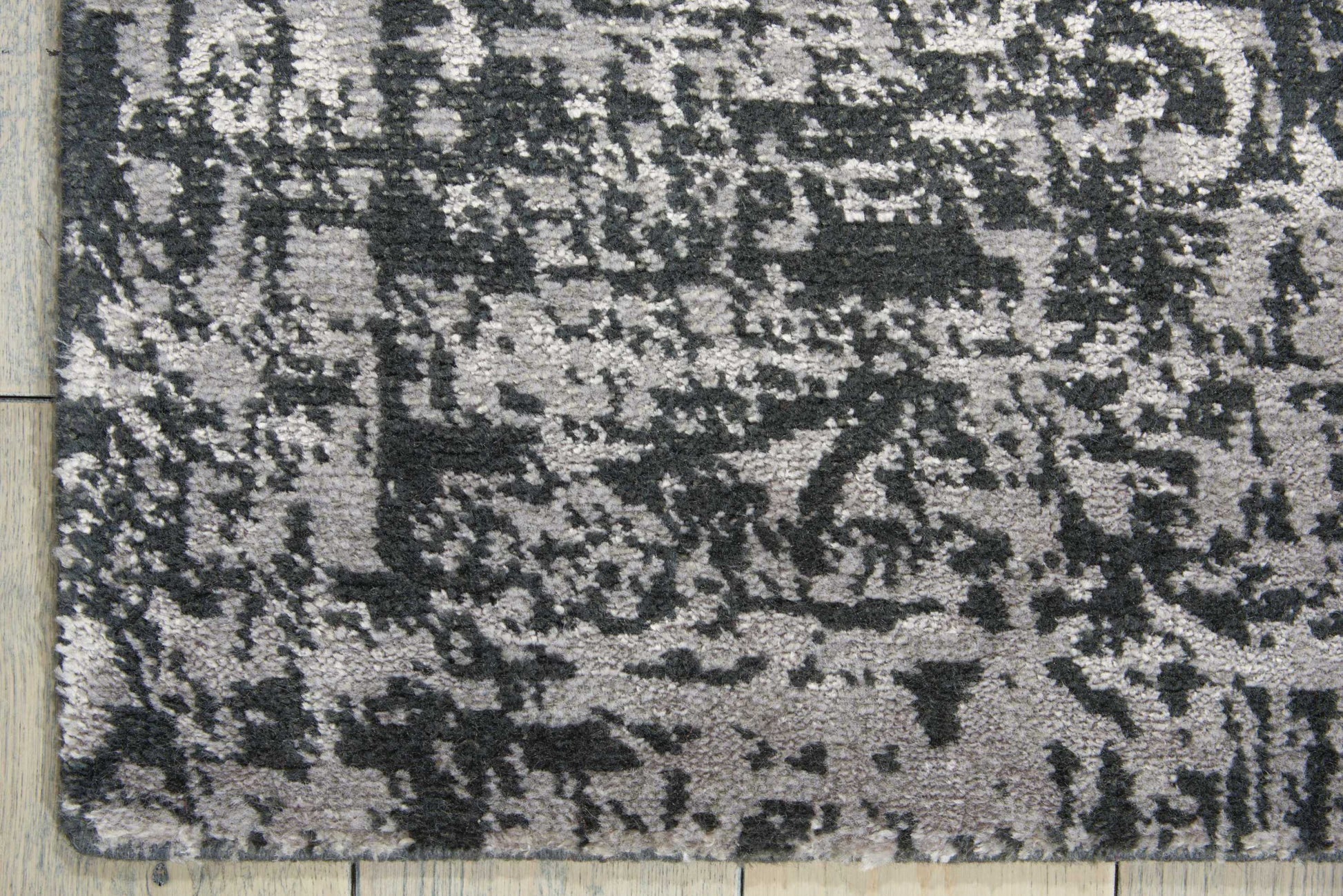 Nourison Home Twilight  Onyx  Transitional