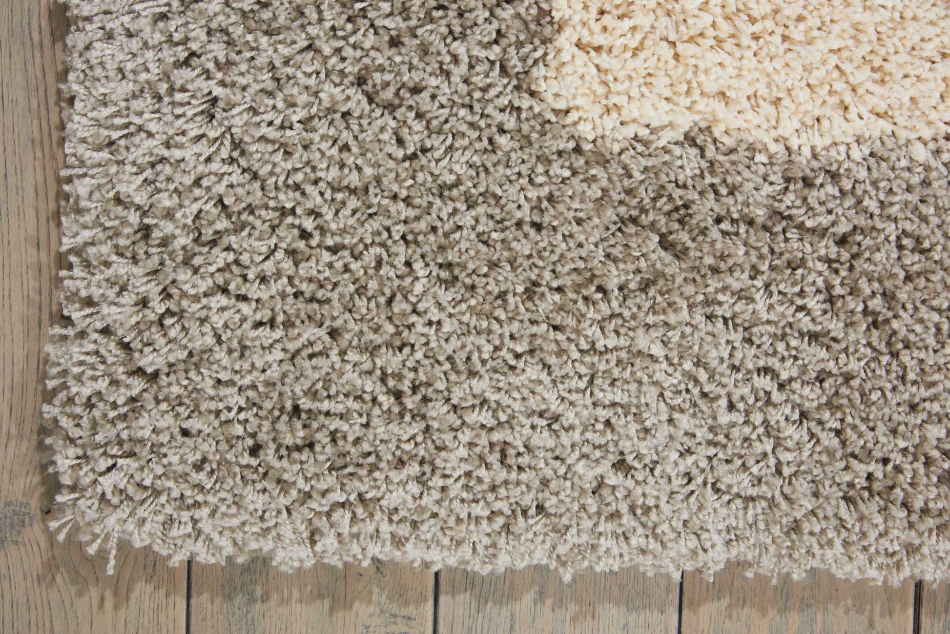 Nourison Home Amore  Ivory Silver  Contemporary