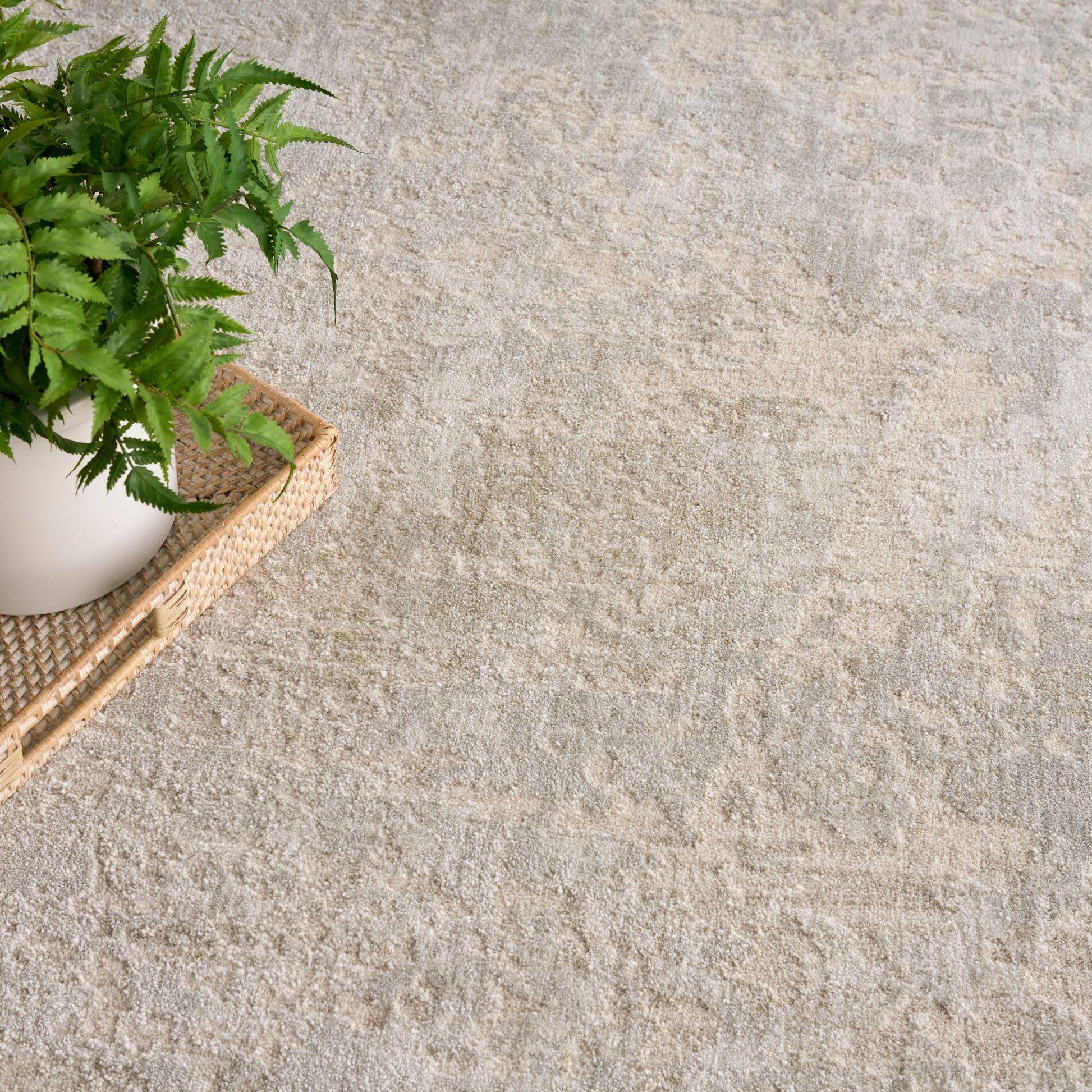 Nourison Home Envy  Ivory Grey  Contemporary