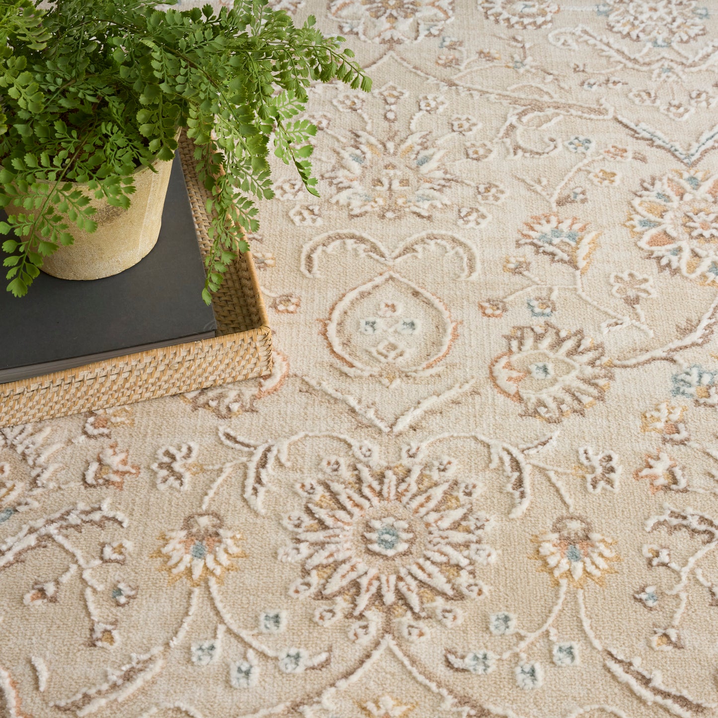 Nourison Home Isla  Ivory  Traditional