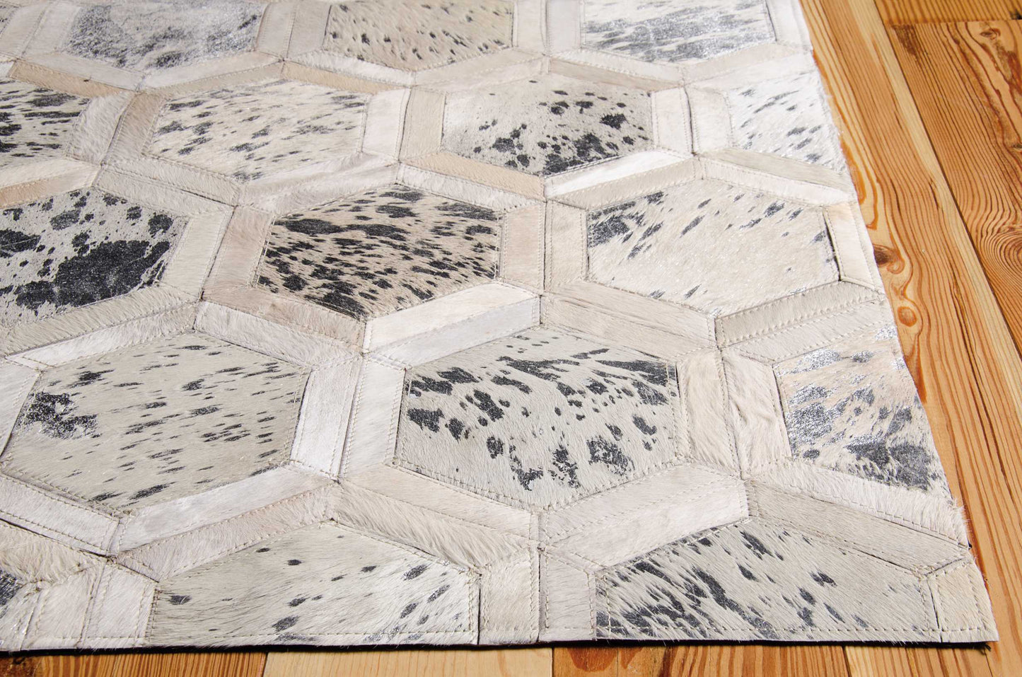 Michael Amini City Chic  Snow  Contemporary