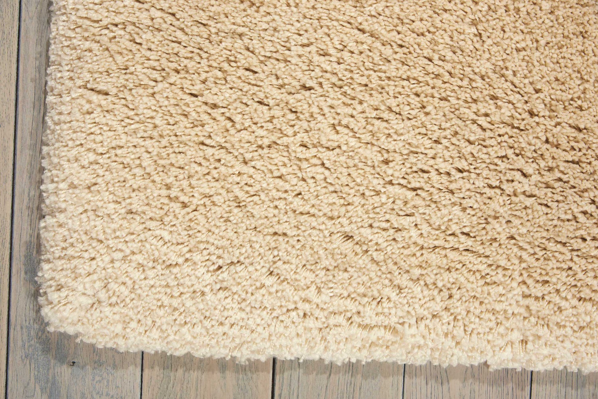 Nourison Home Yummy Shag  Bone  Contemporary