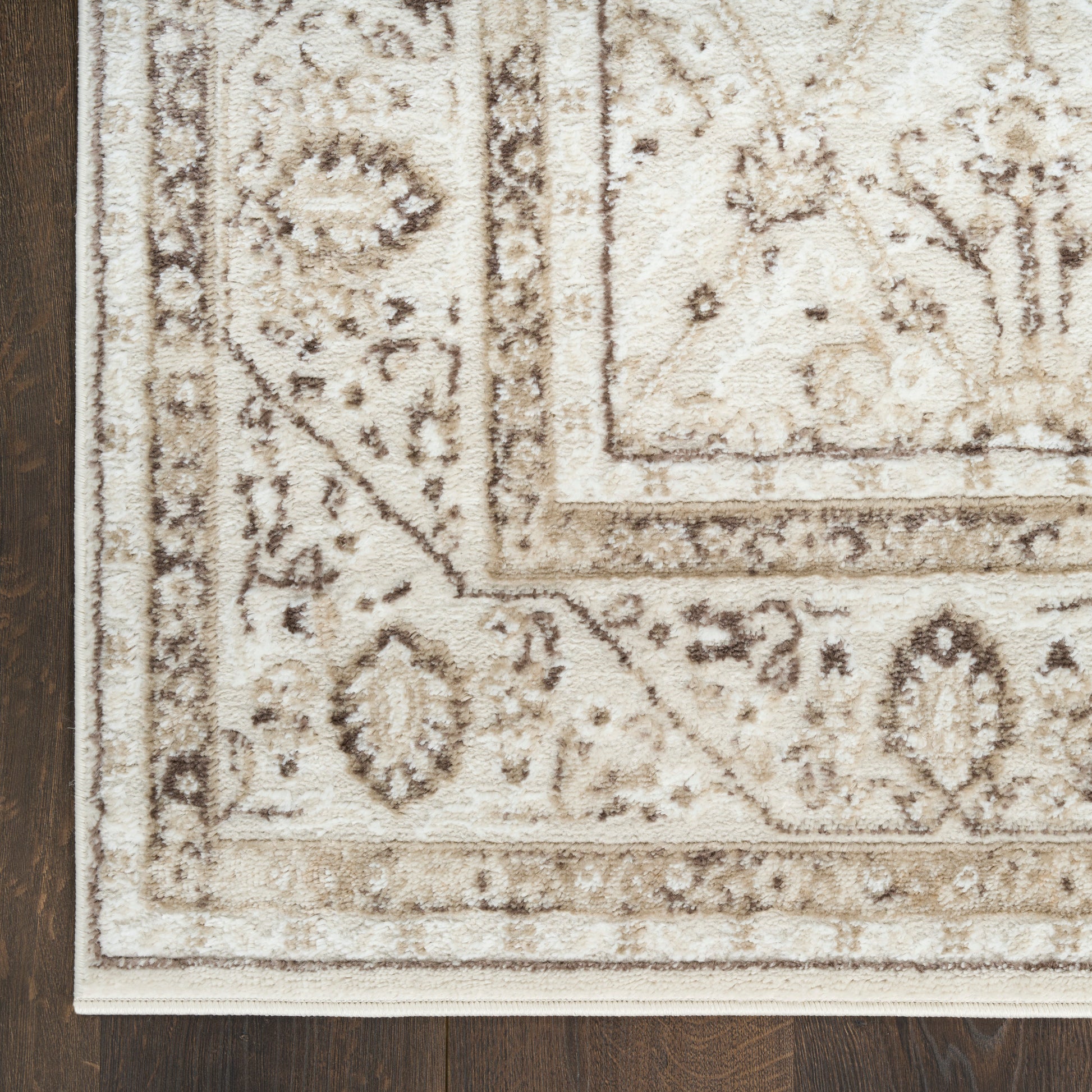 Nourison Home Dekor  Ivory Brown  Traditional