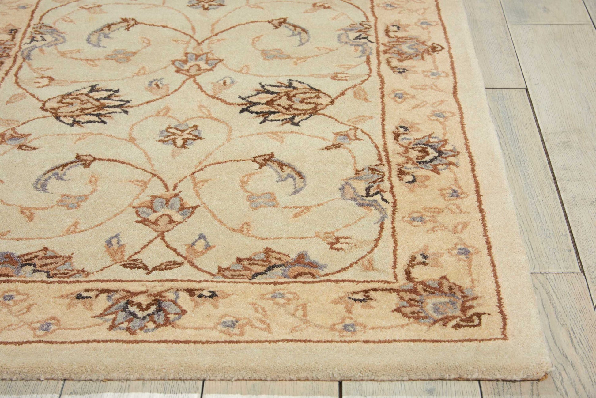 Nourison Home Heritage Hall  Cream  Traditional