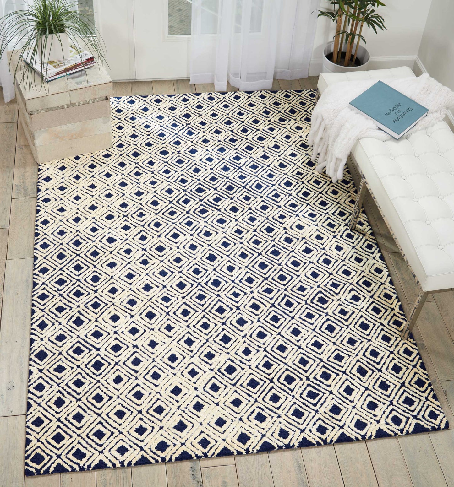Nourison Home Deco Mod  Navy Ivory  Transitional