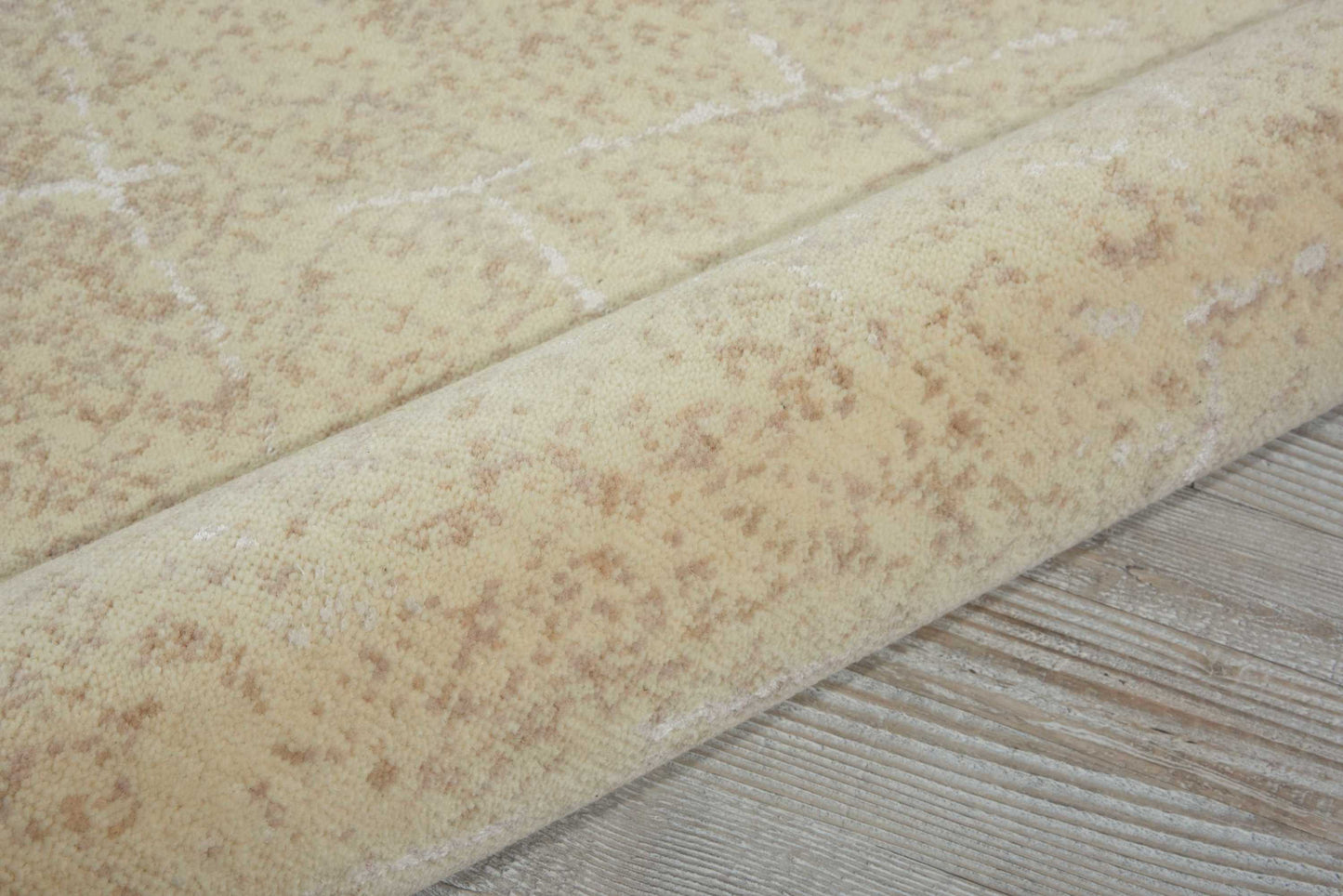 Nourison Home Silk Elements  Natural  Traditional