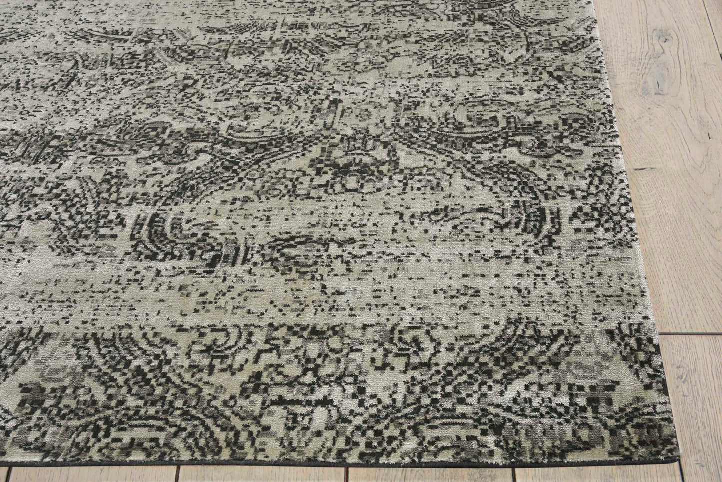 Nourison Home Luminance  Ivory Black  Transitional