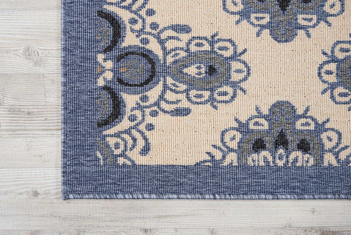 Nourison Home Caribbean  Ivory Blue  Transitional