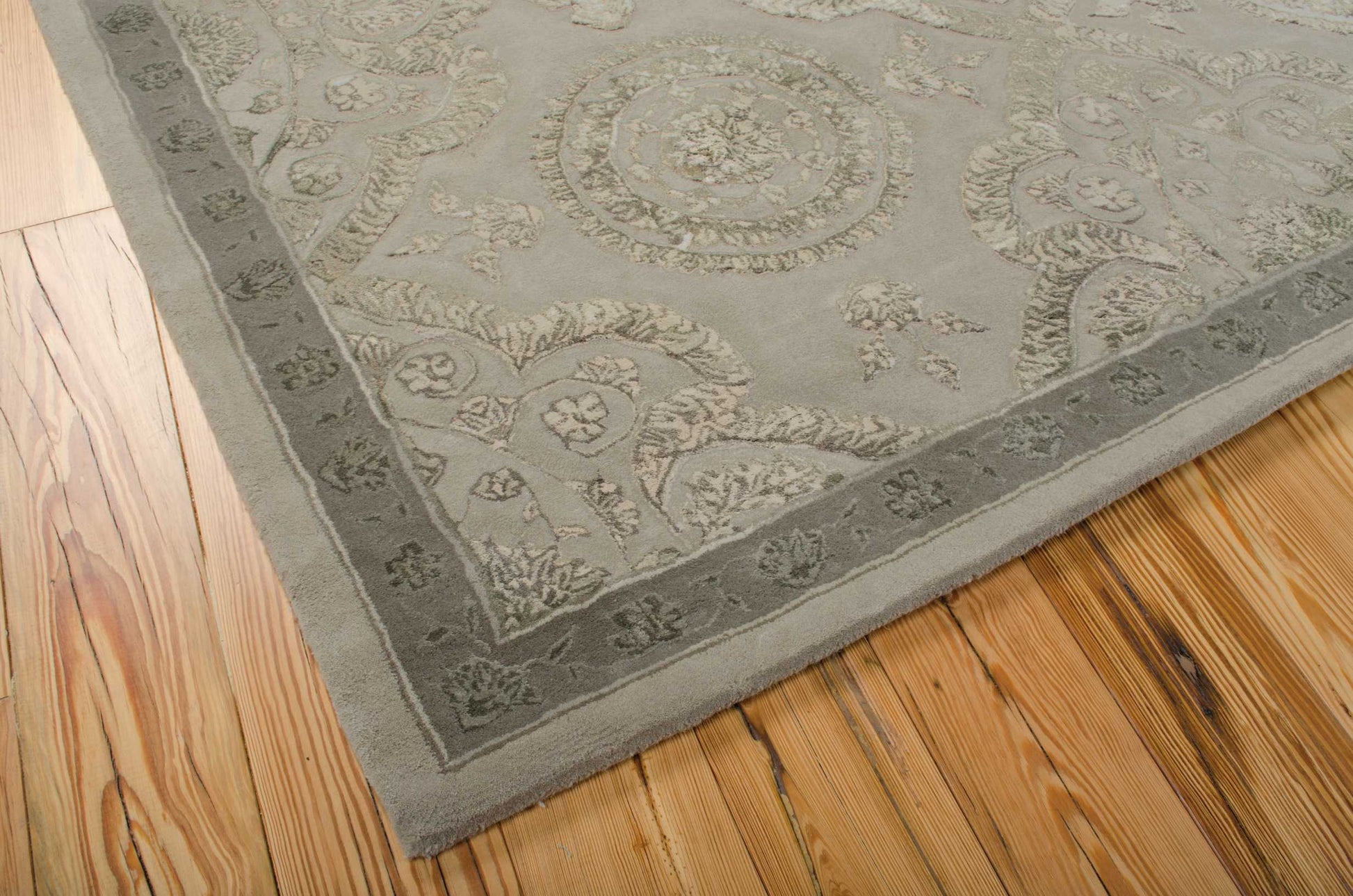 Nourison Home Regal  Grey  Traditional