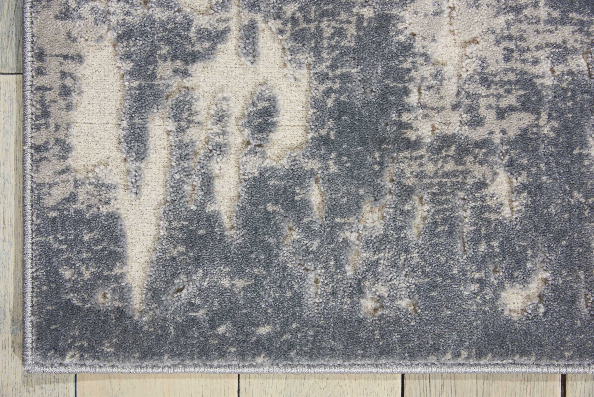 Michael Amini Gleam  Slate  Contemporary