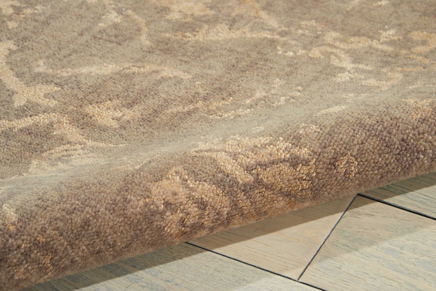 Nourison Home Silk Elements  Moss  Traditional