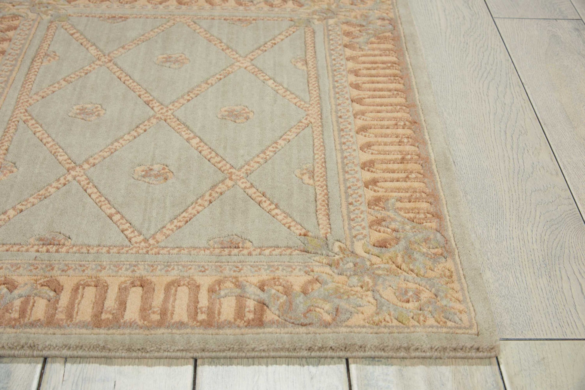 Nourison Home Ashton House  Surf  Traditional