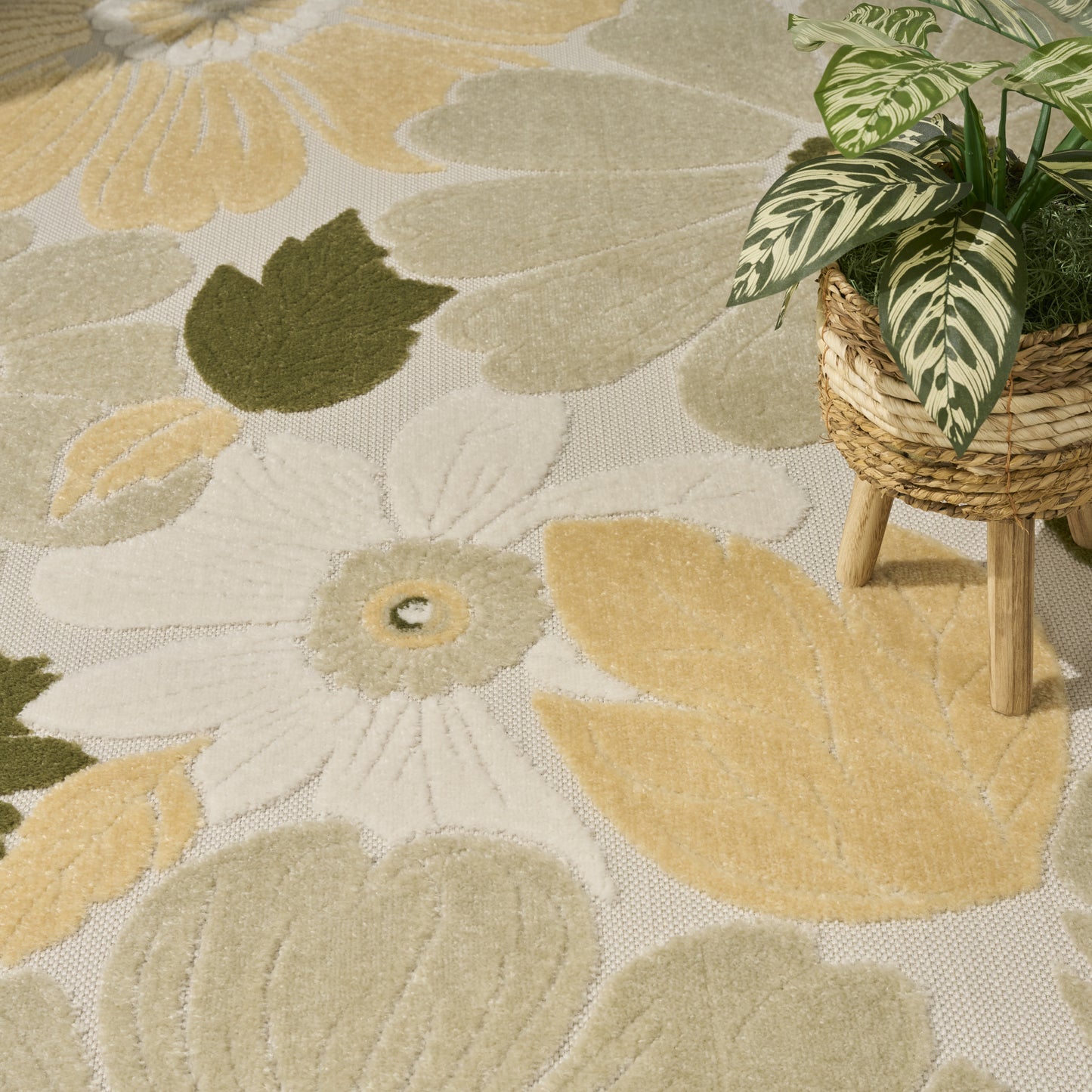 Nourison Home Aloha  Ivory Green  Contemporary