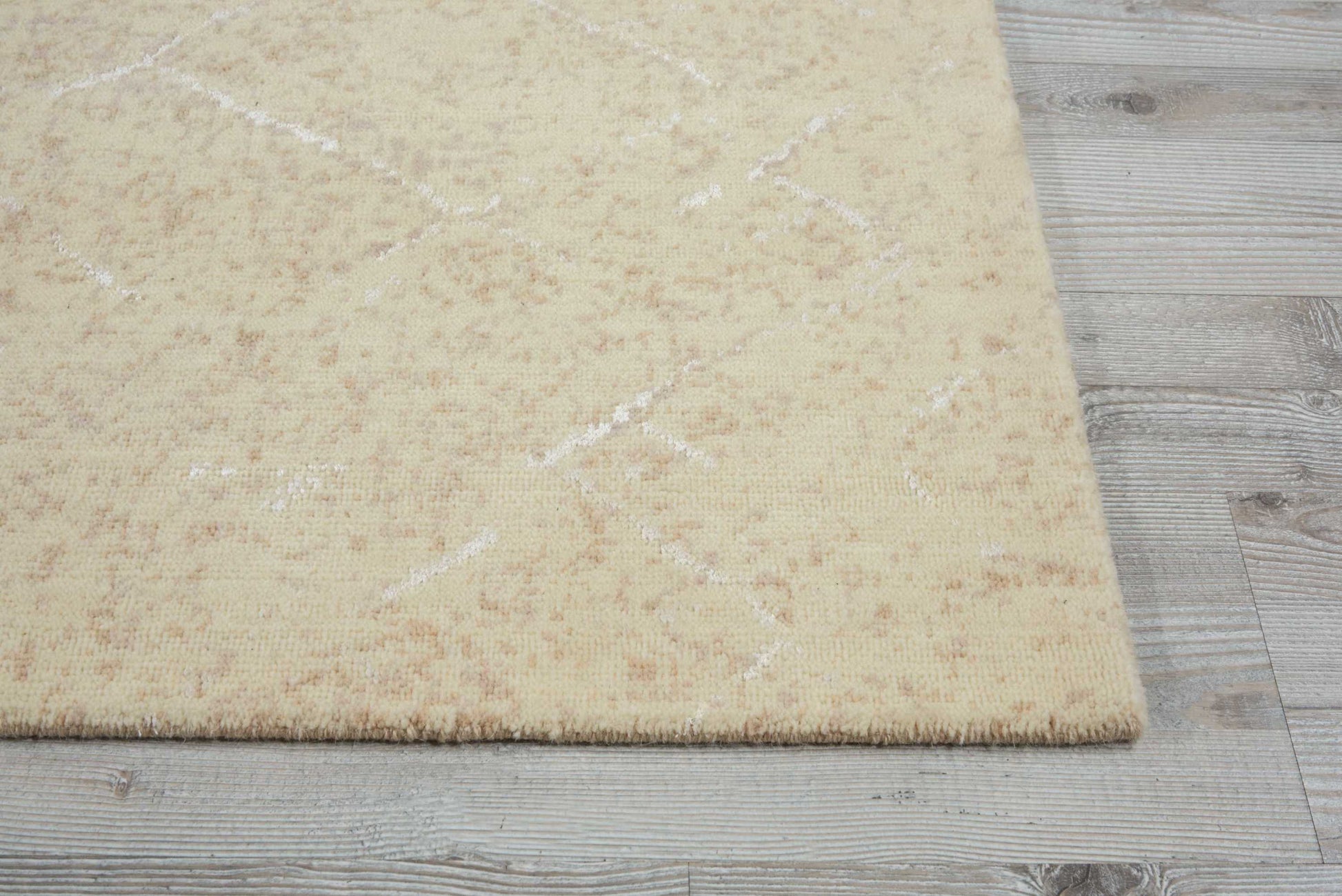 Nourison Home Silk Elements  Natural  Traditional