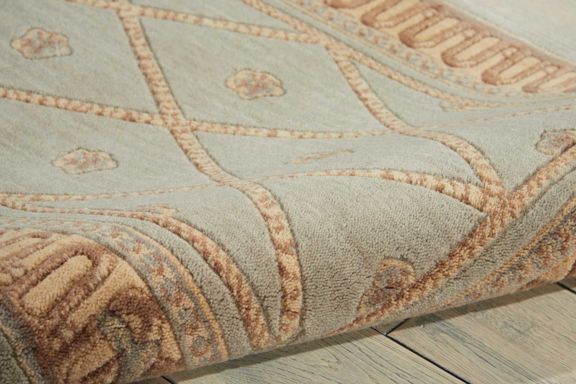 Nourison Home Ashton House  Surf  Traditional