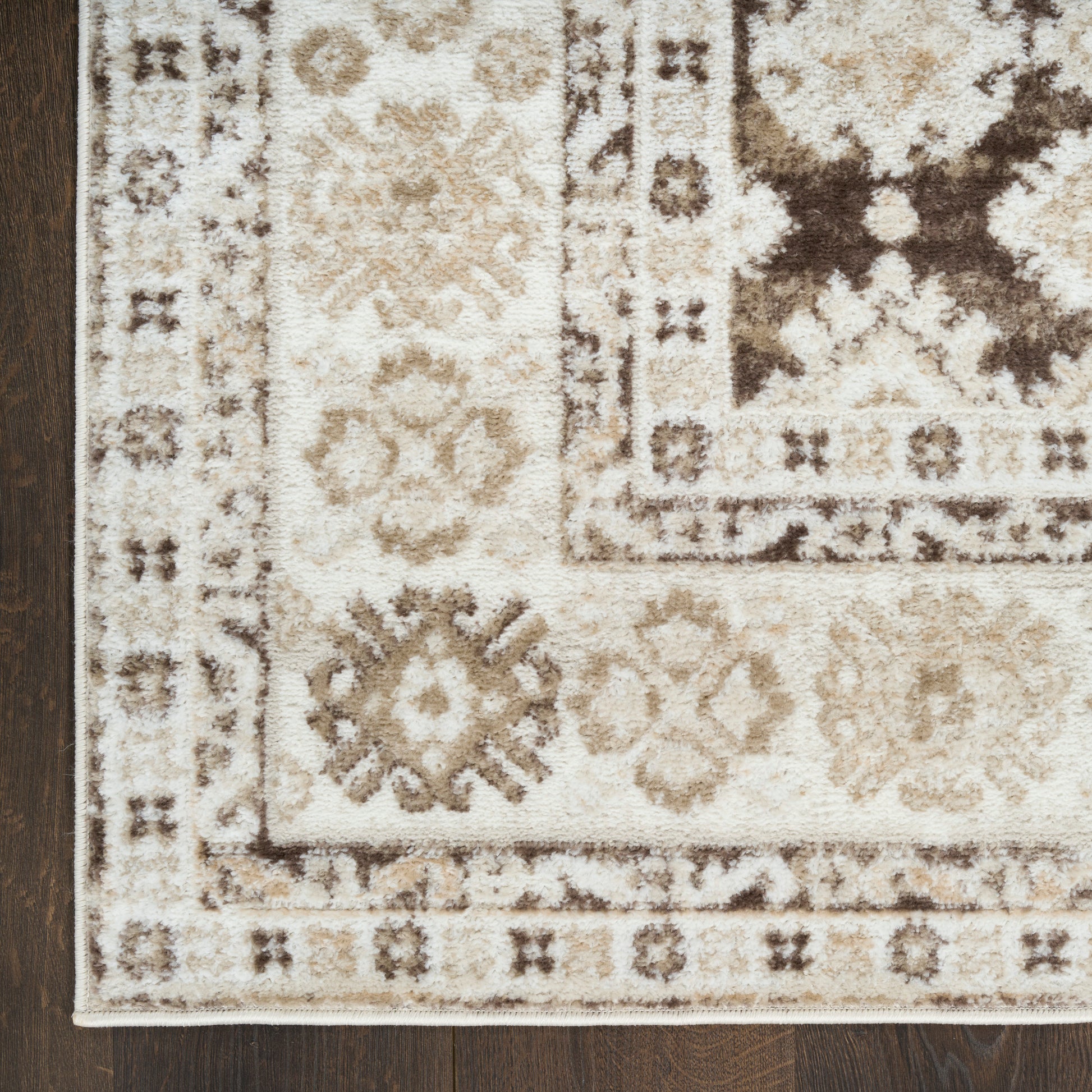 Nourison Home Dekor  Ivory Brown  Traditional